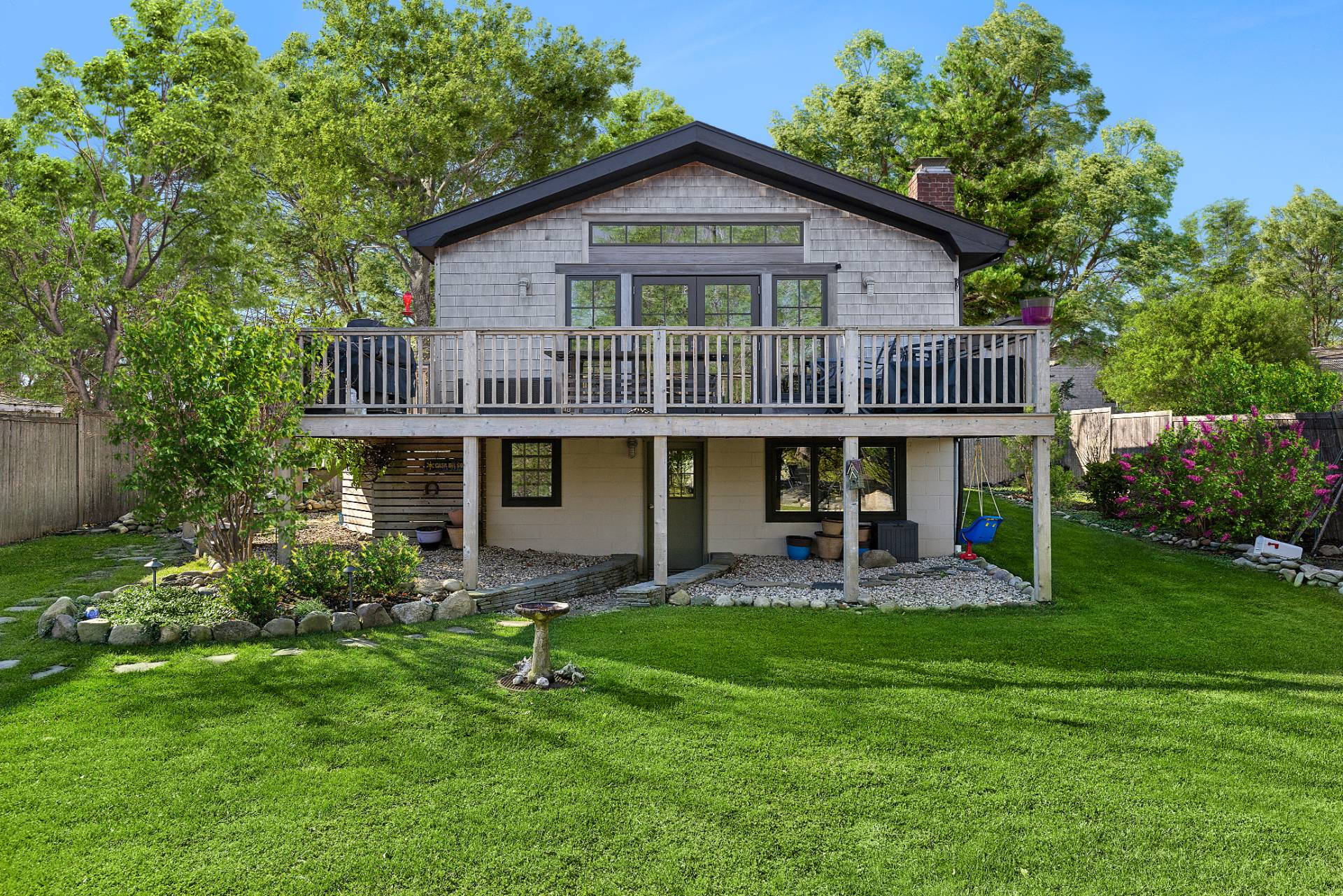 12 Flagg Avenue