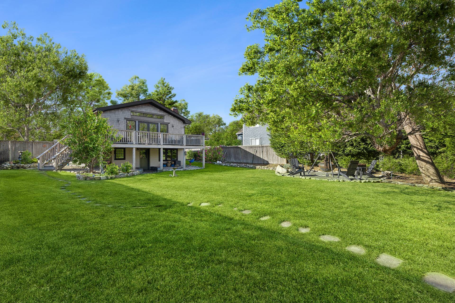 12 Flagg Avenue