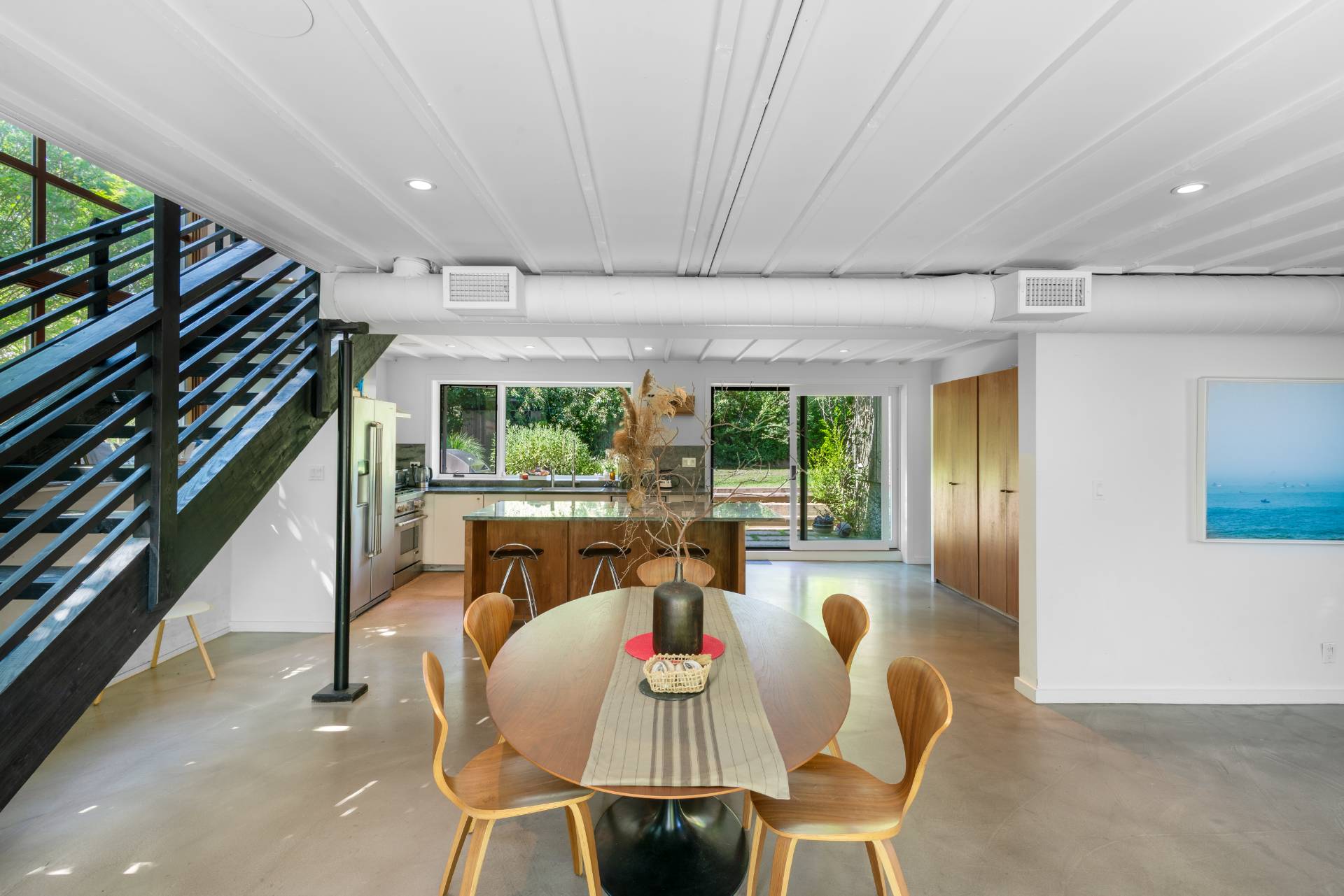 30 Hoppin Avenue