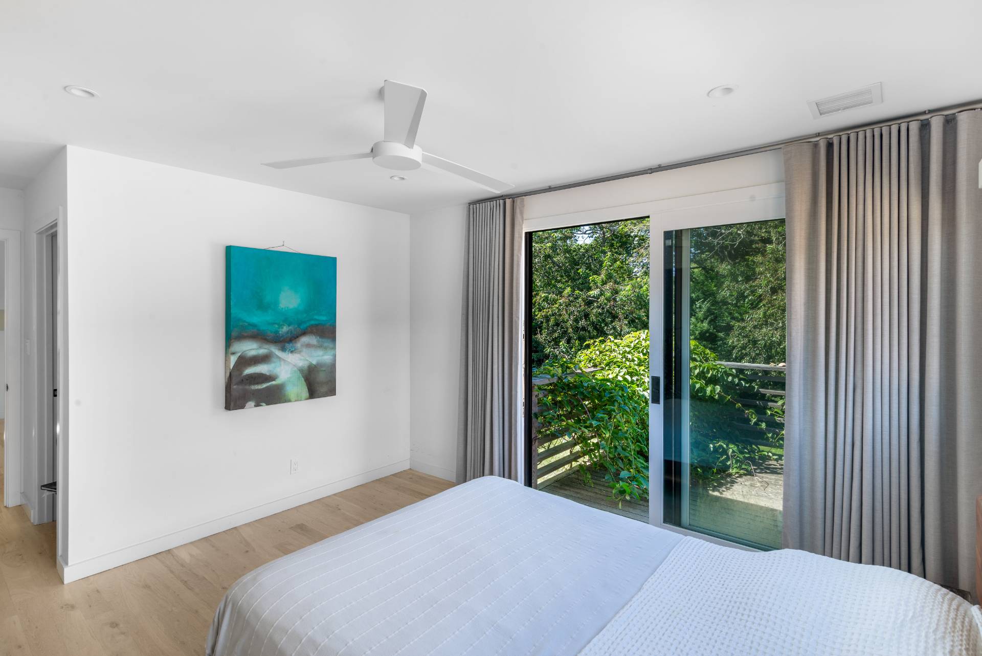 30 Hoppin Avenue