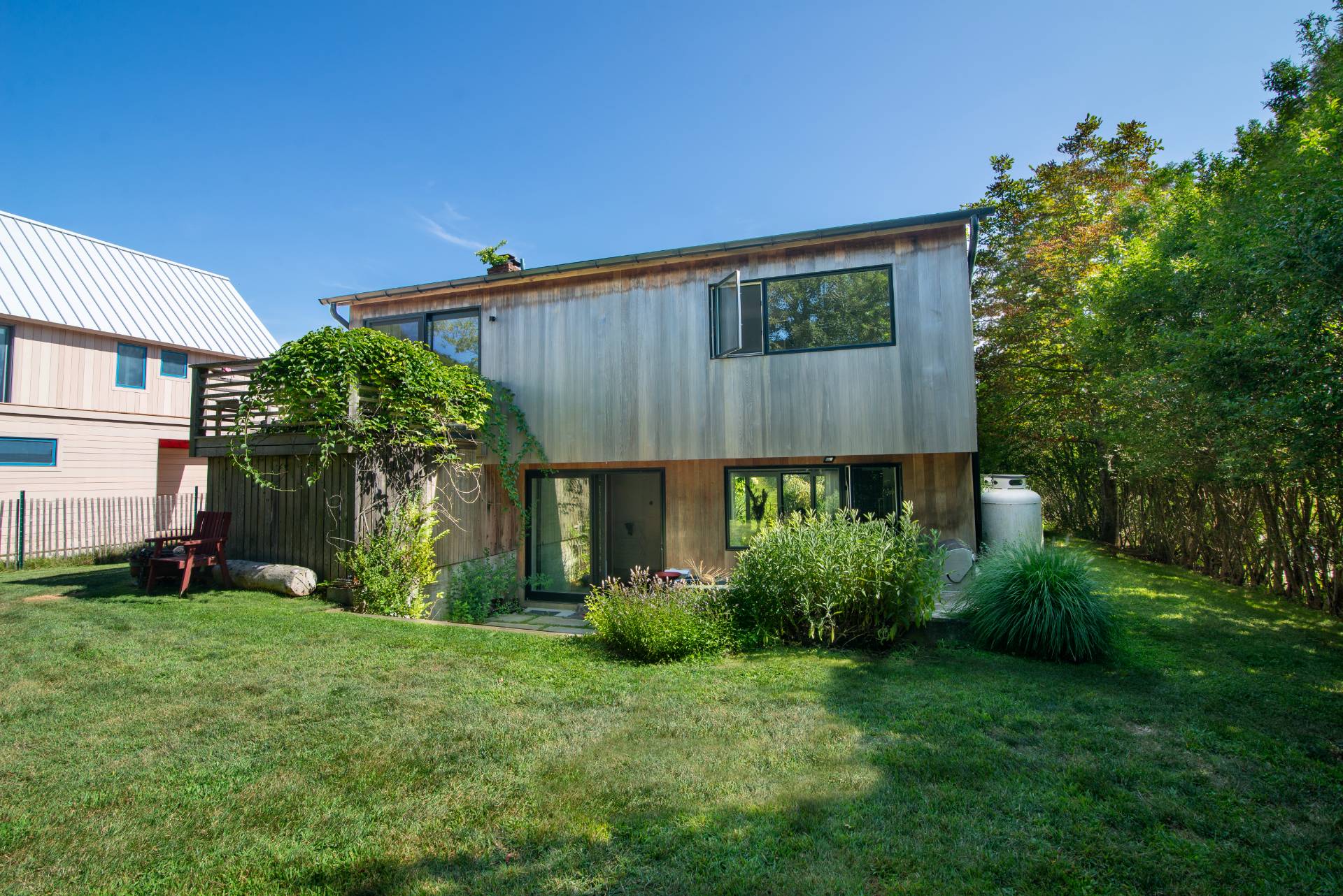 30 Hoppin Avenue
