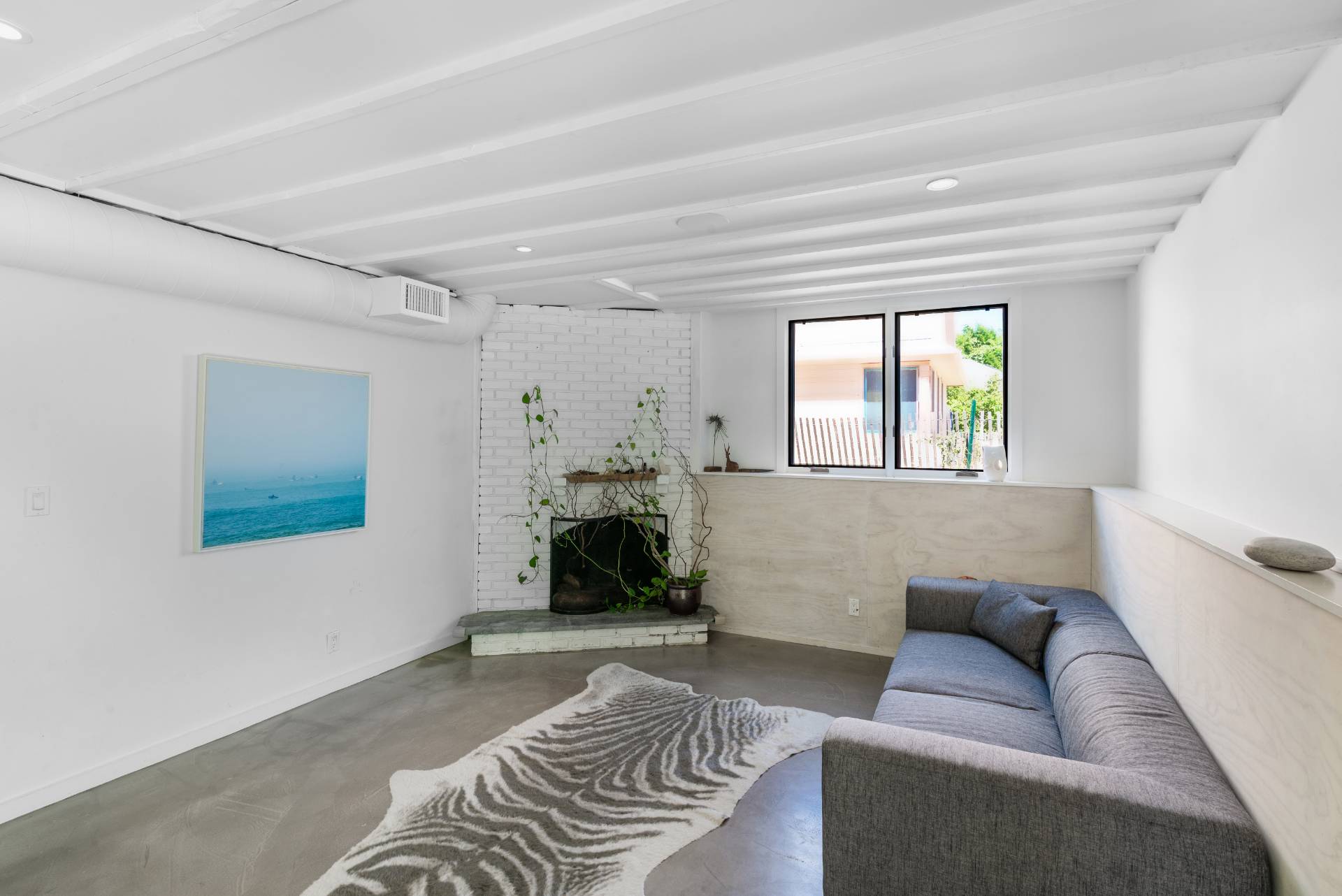 30 Hoppin Avenue