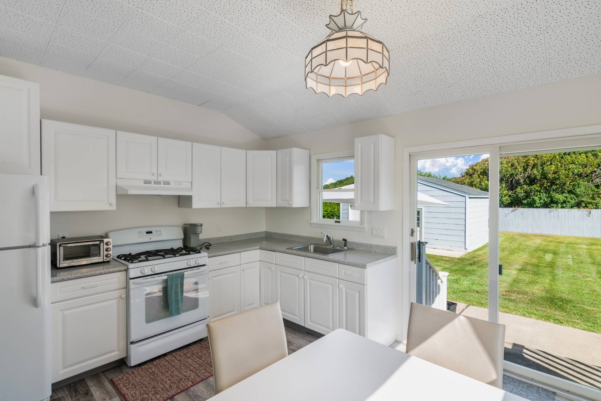 19 DeForest Road
