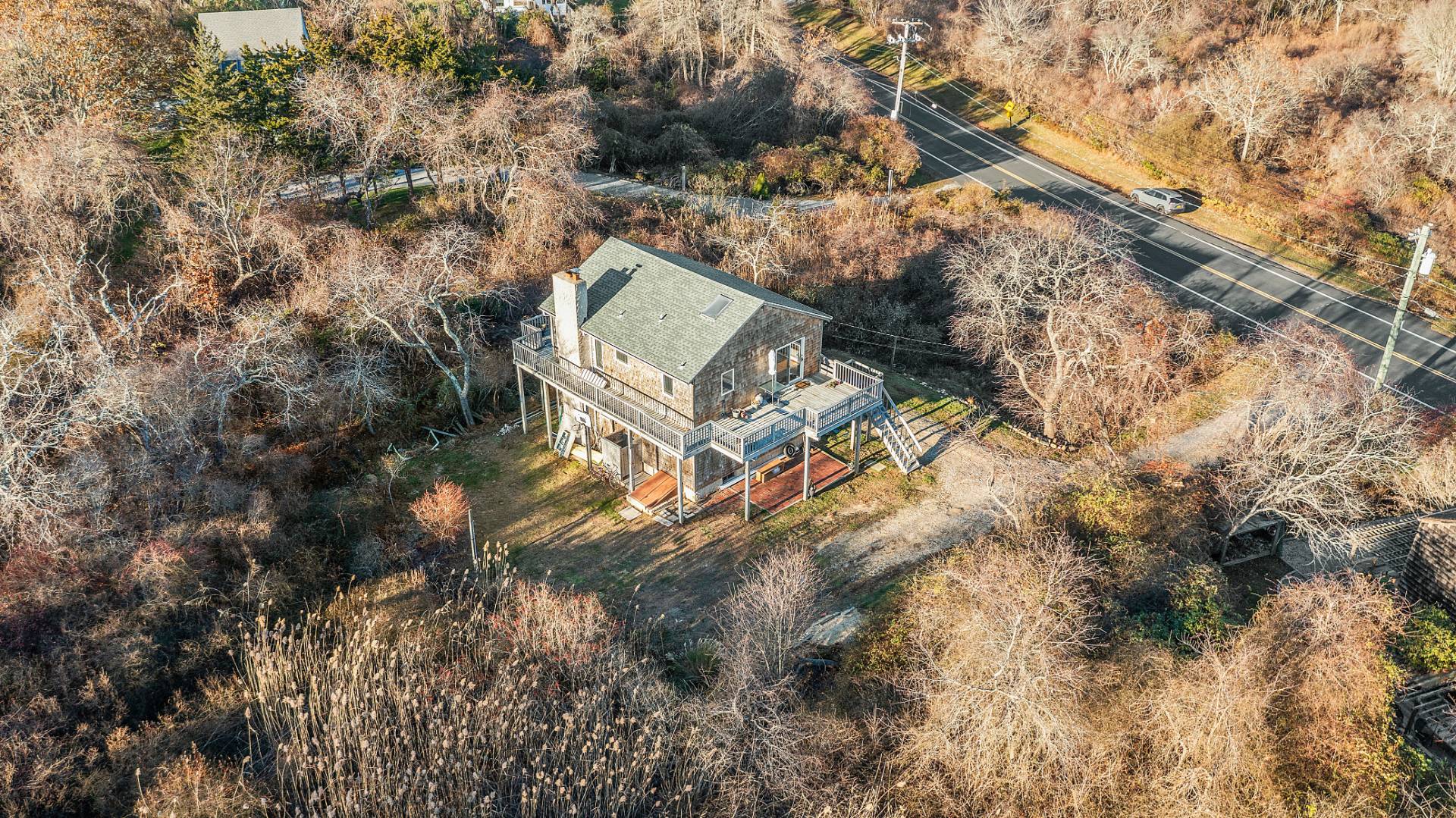 17 West Lake Drive
