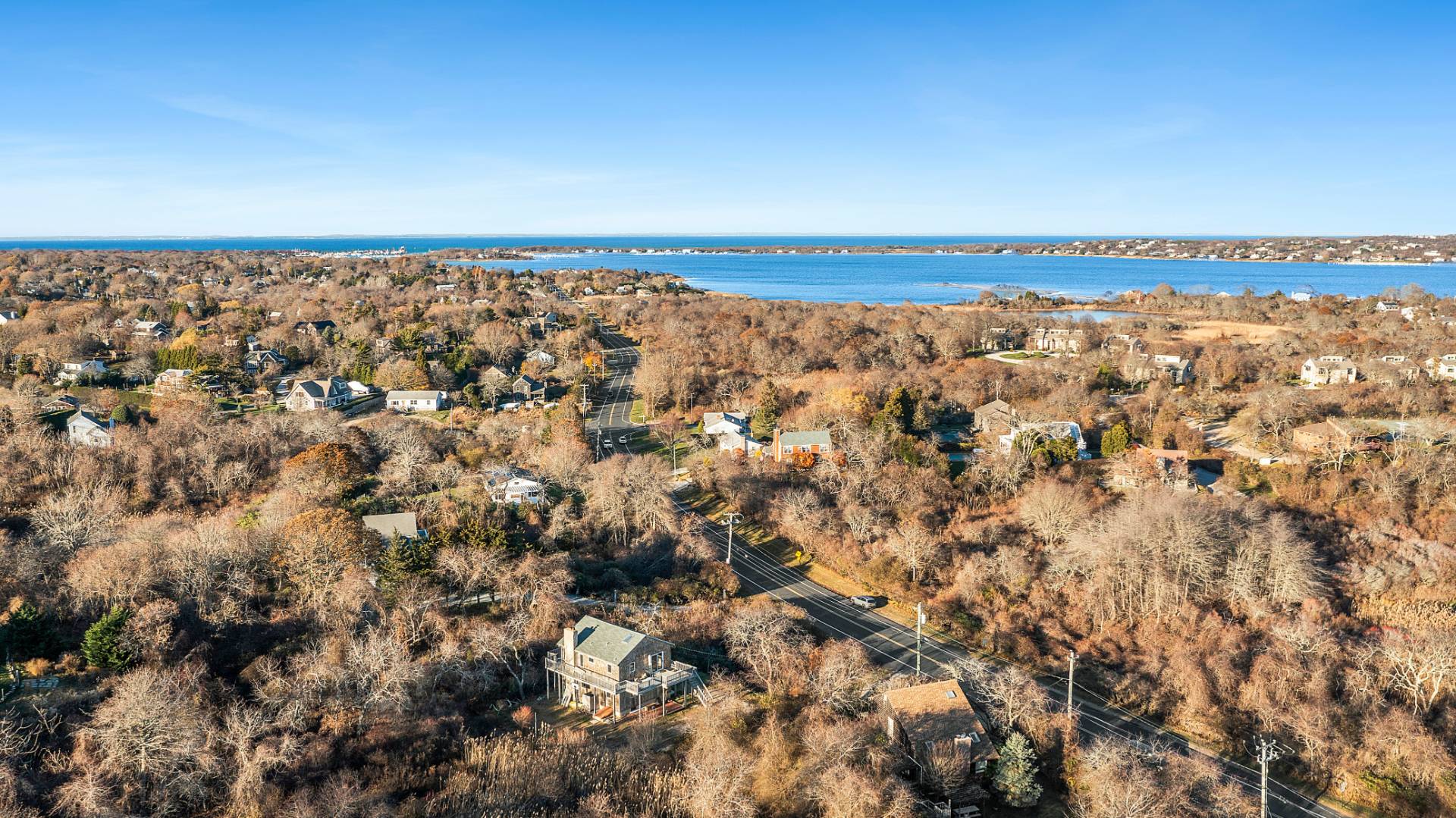 17 West Lake Drive