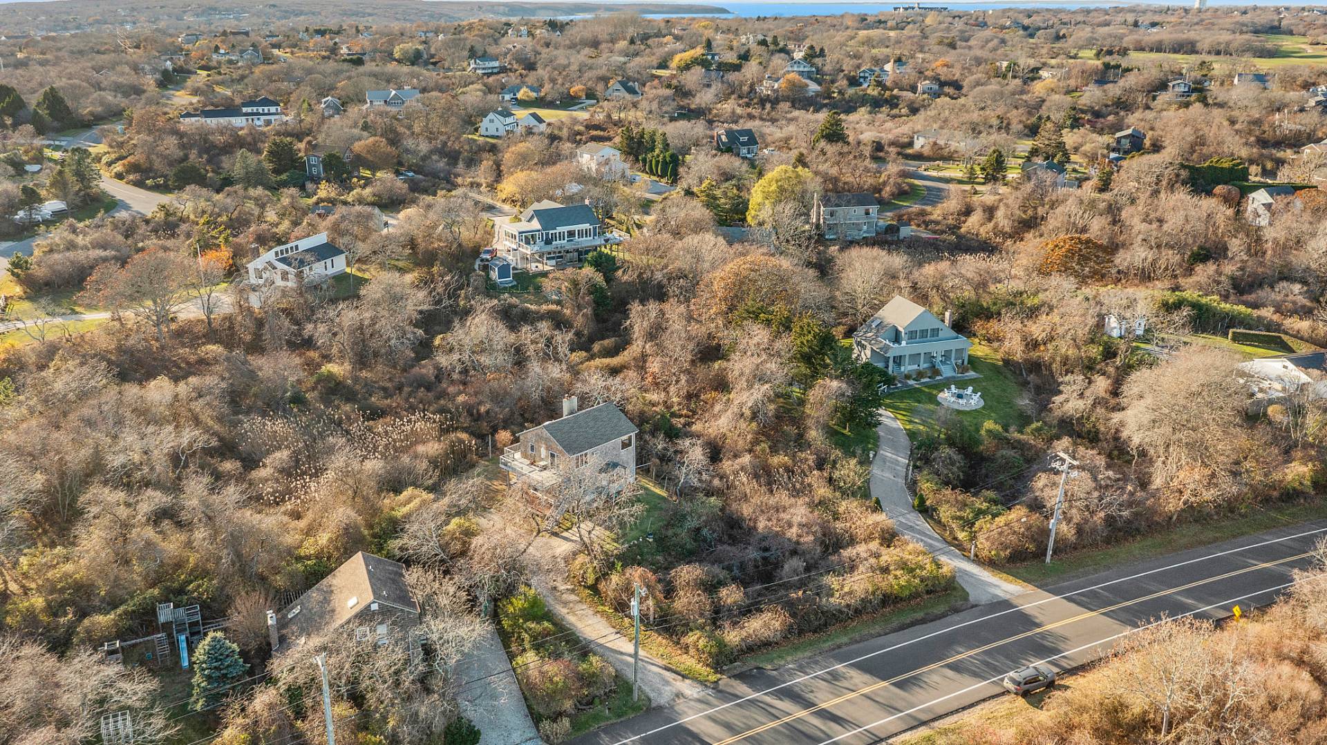 17 West Lake Drive