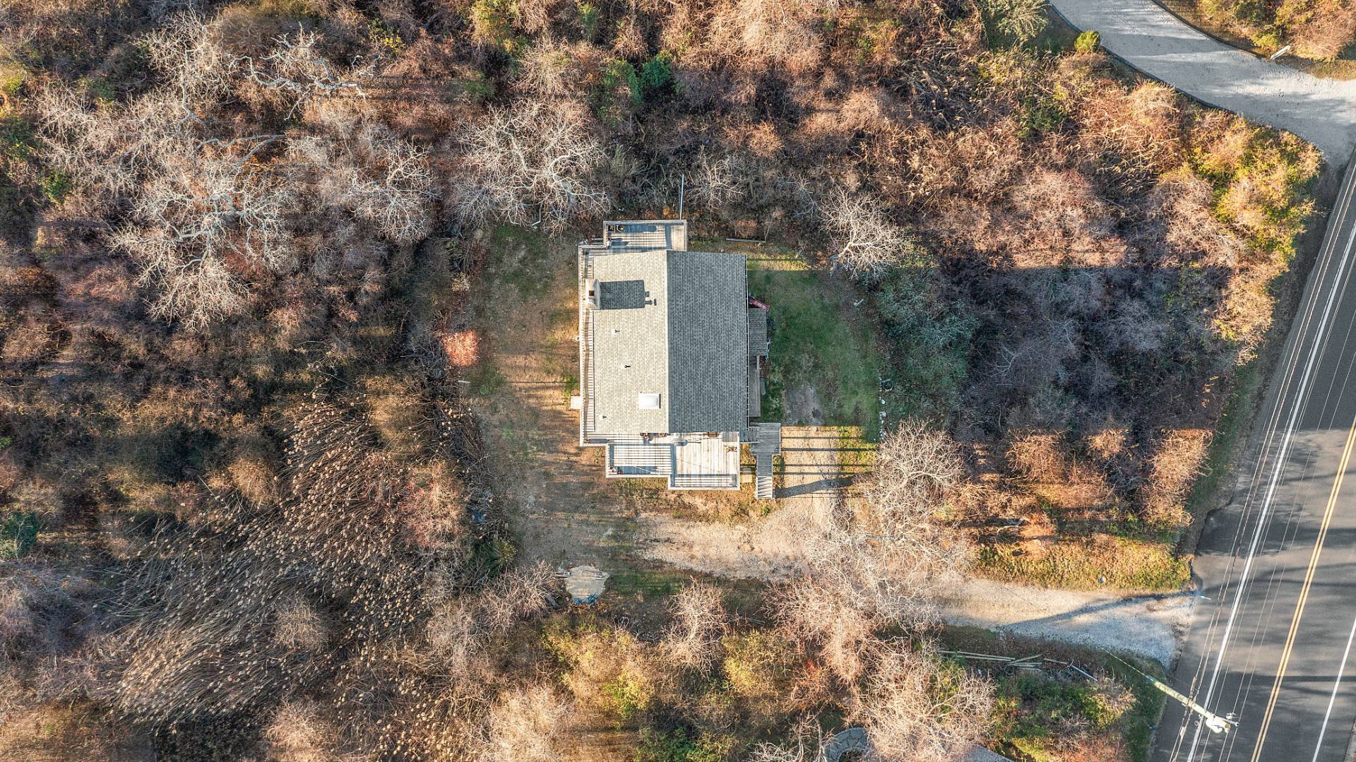 17 West Lake Drive