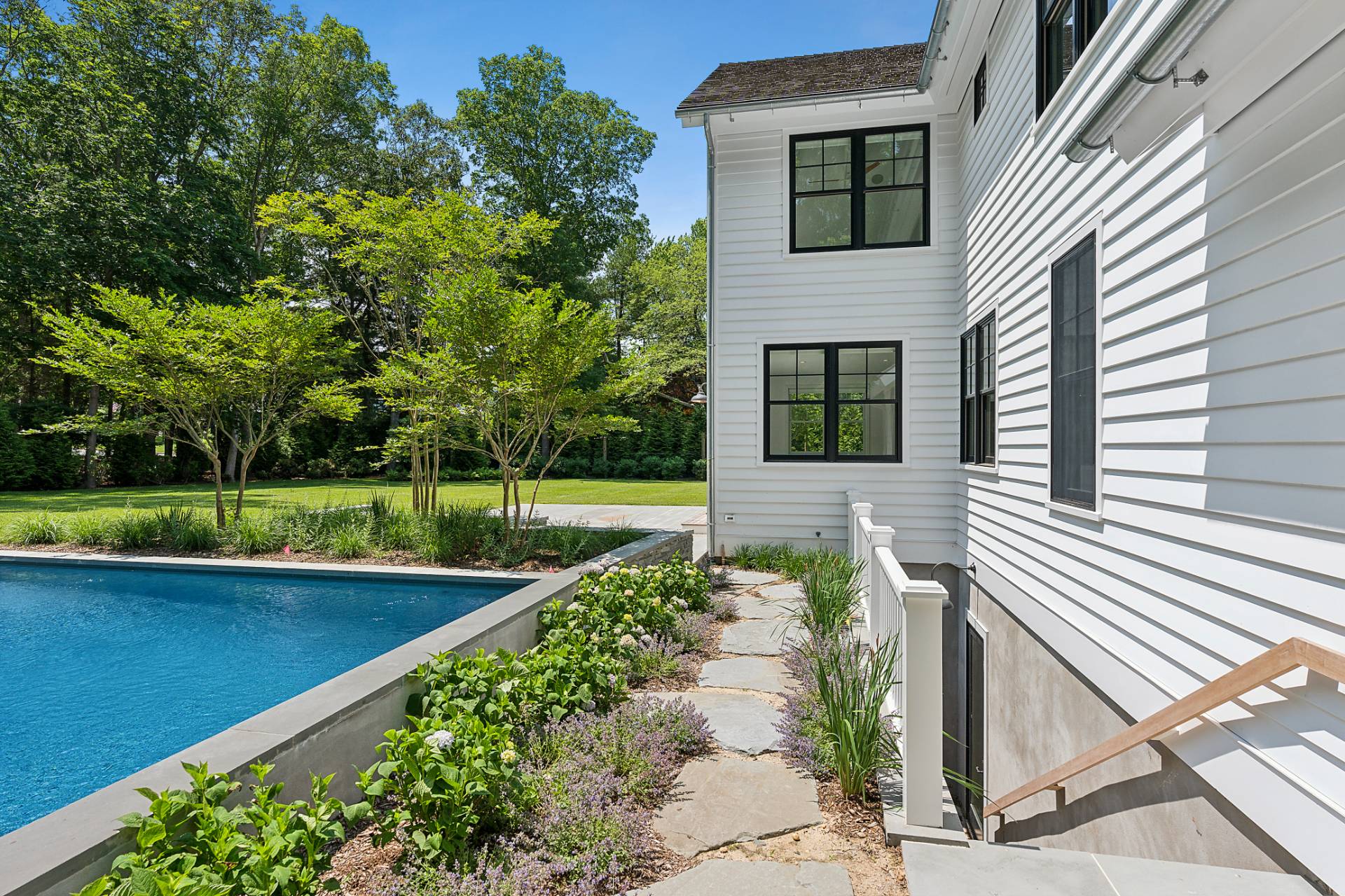 41 Montauk Avenue