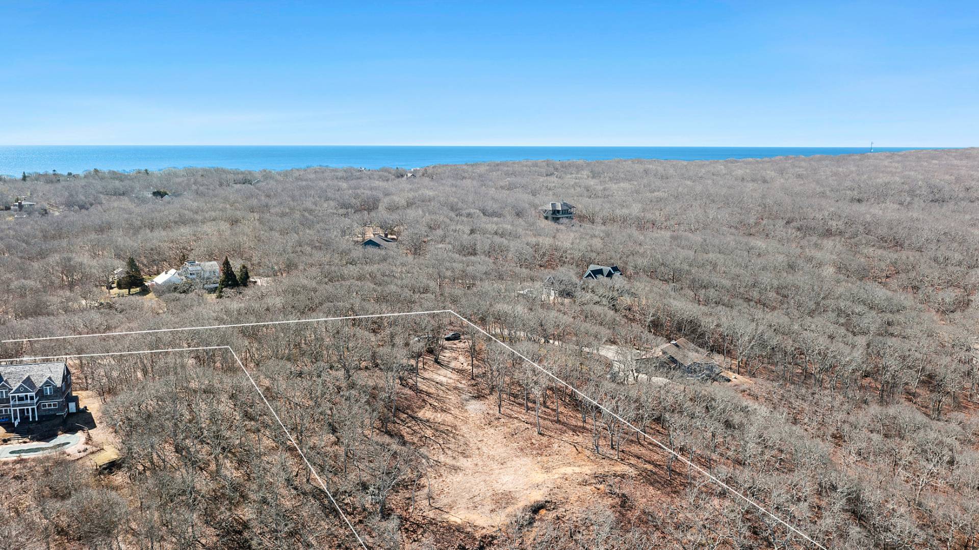 6 Fort Pond Lane