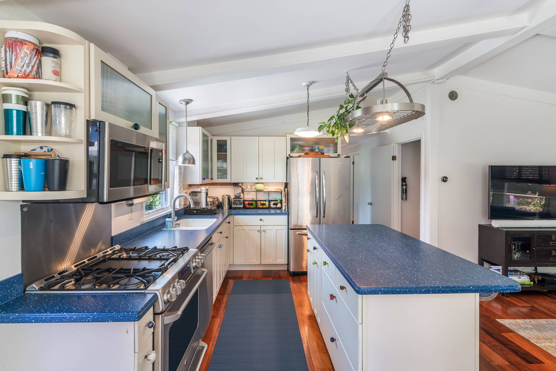 32 Ditch Plains Road