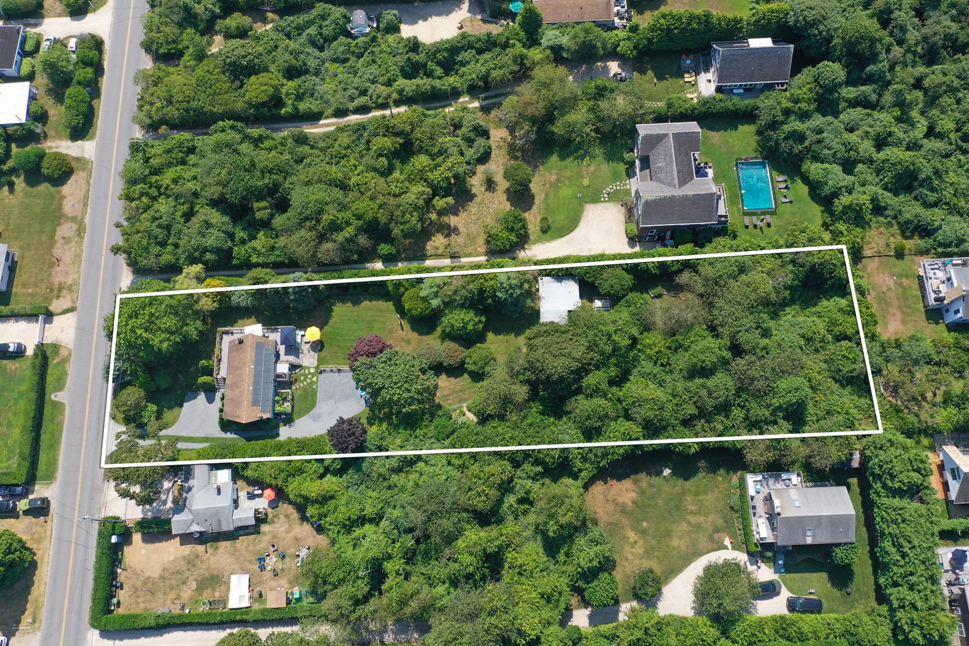 32 Ditch Plains Road