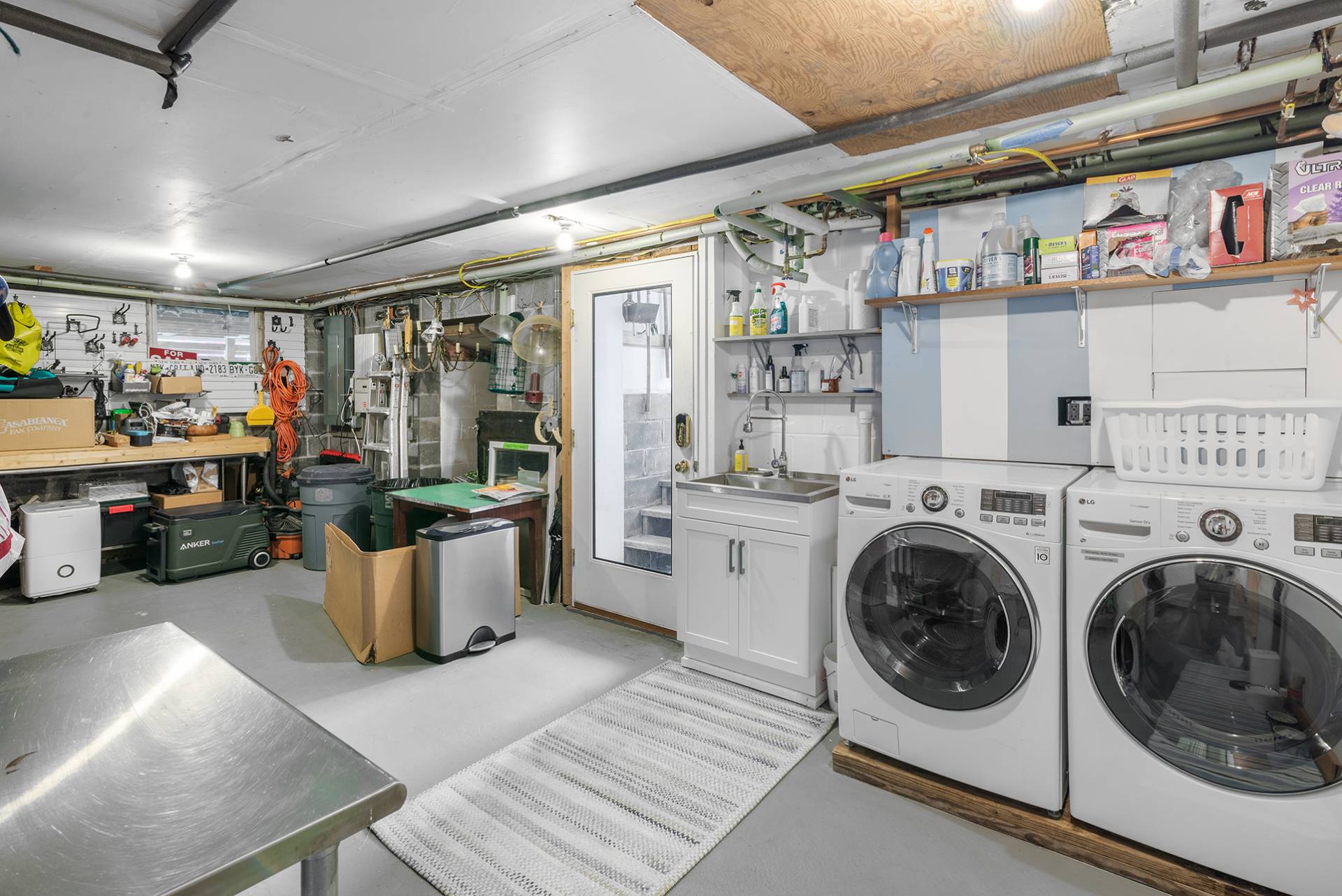 32 Ditch Plains Road