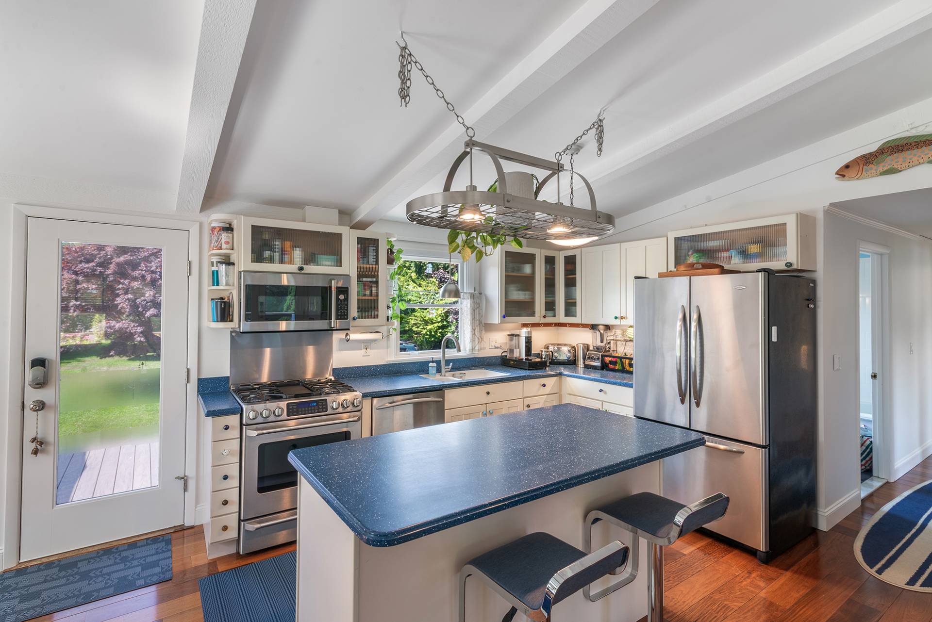 32 Ditch Plains Road