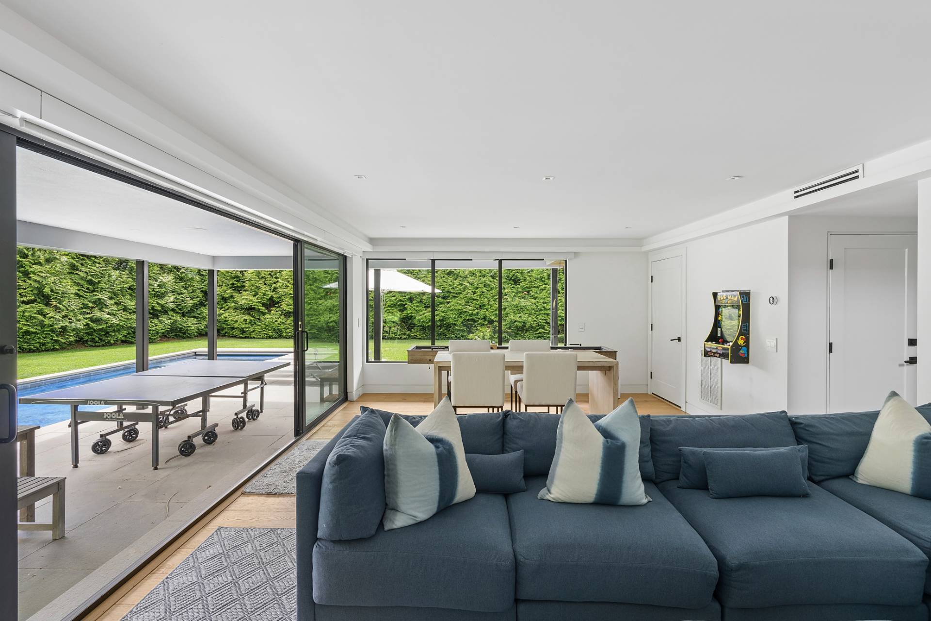 22 Caswell Road