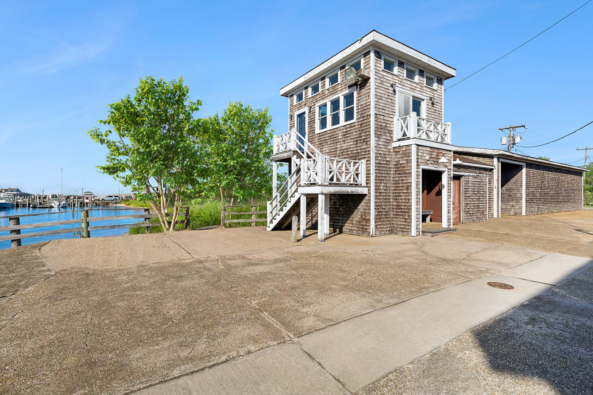 521 East Lake Drive