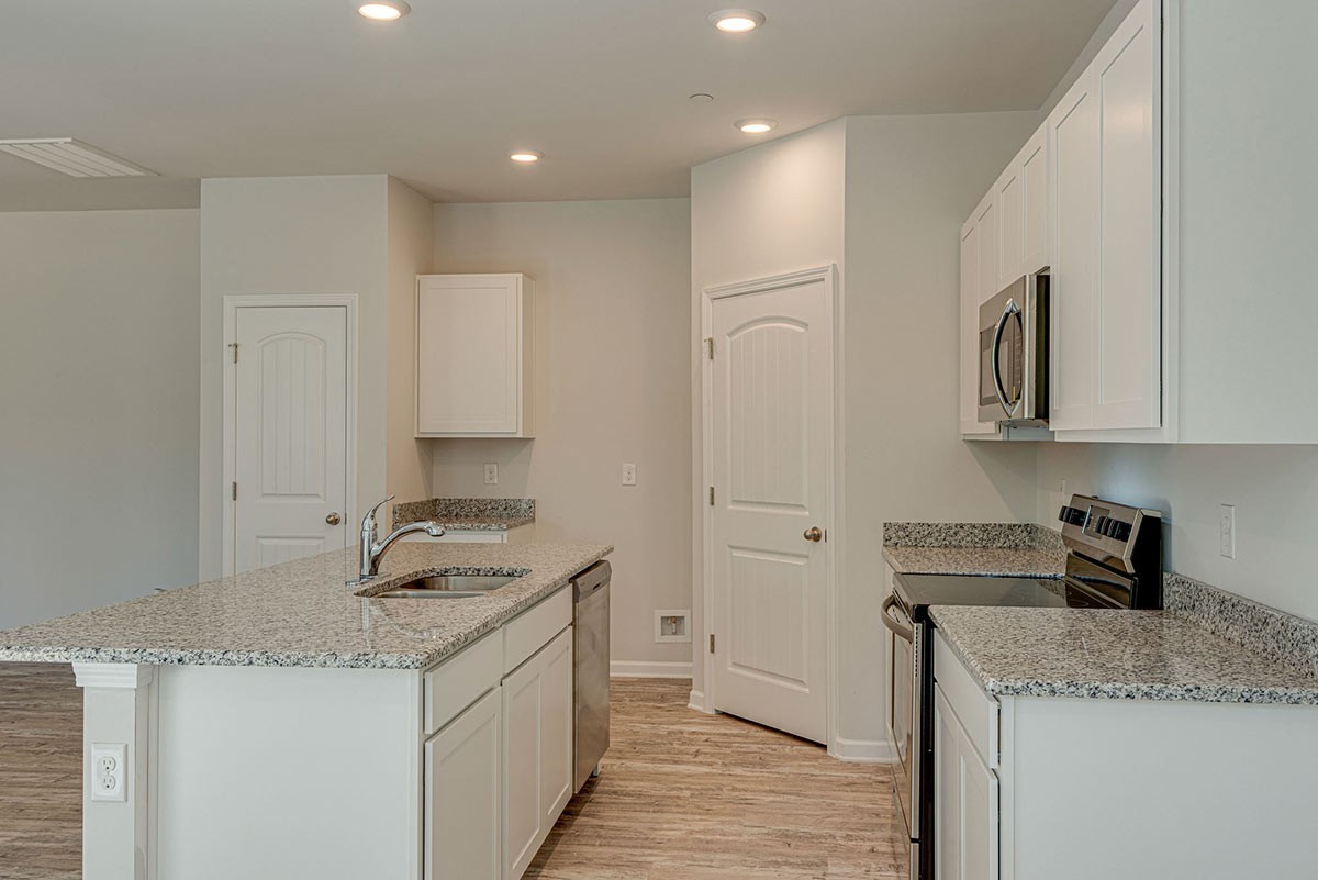 7193 Golden Way