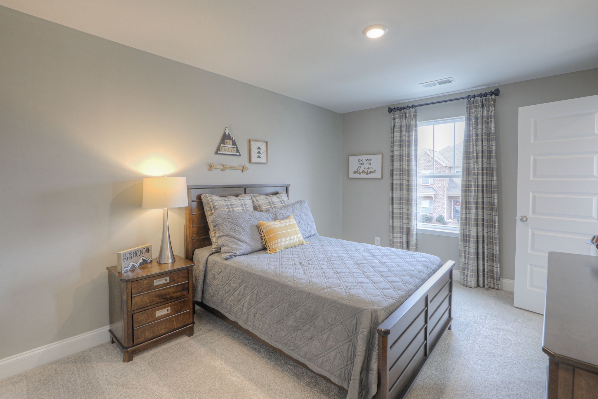 295 Shayton Pass
