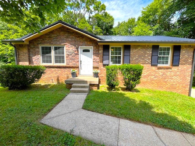 2733 Turner Ln