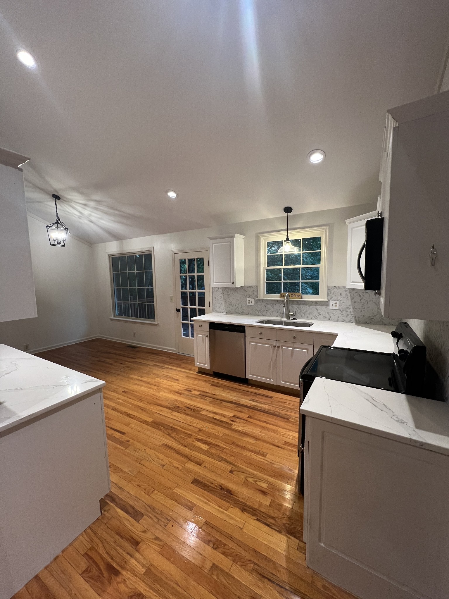 114 Timberline Dr