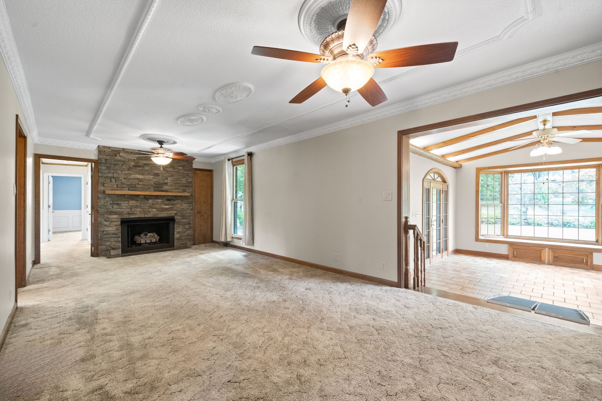 156 W Concord Dr