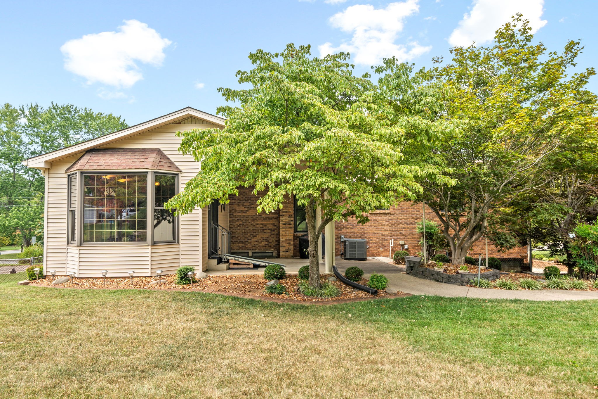 156 W Concord Dr