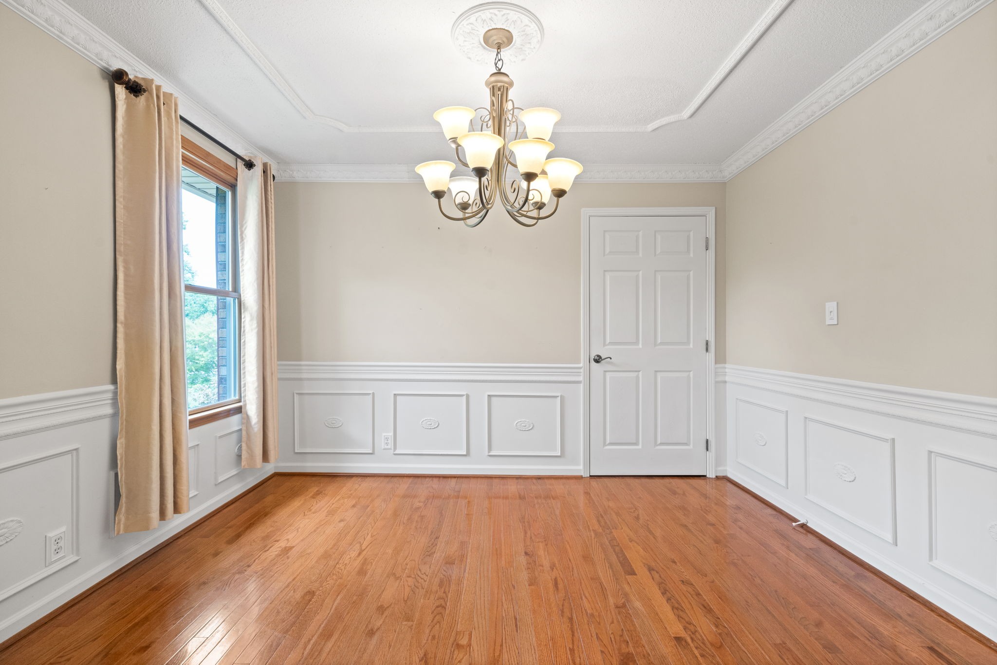 156 W Concord Dr