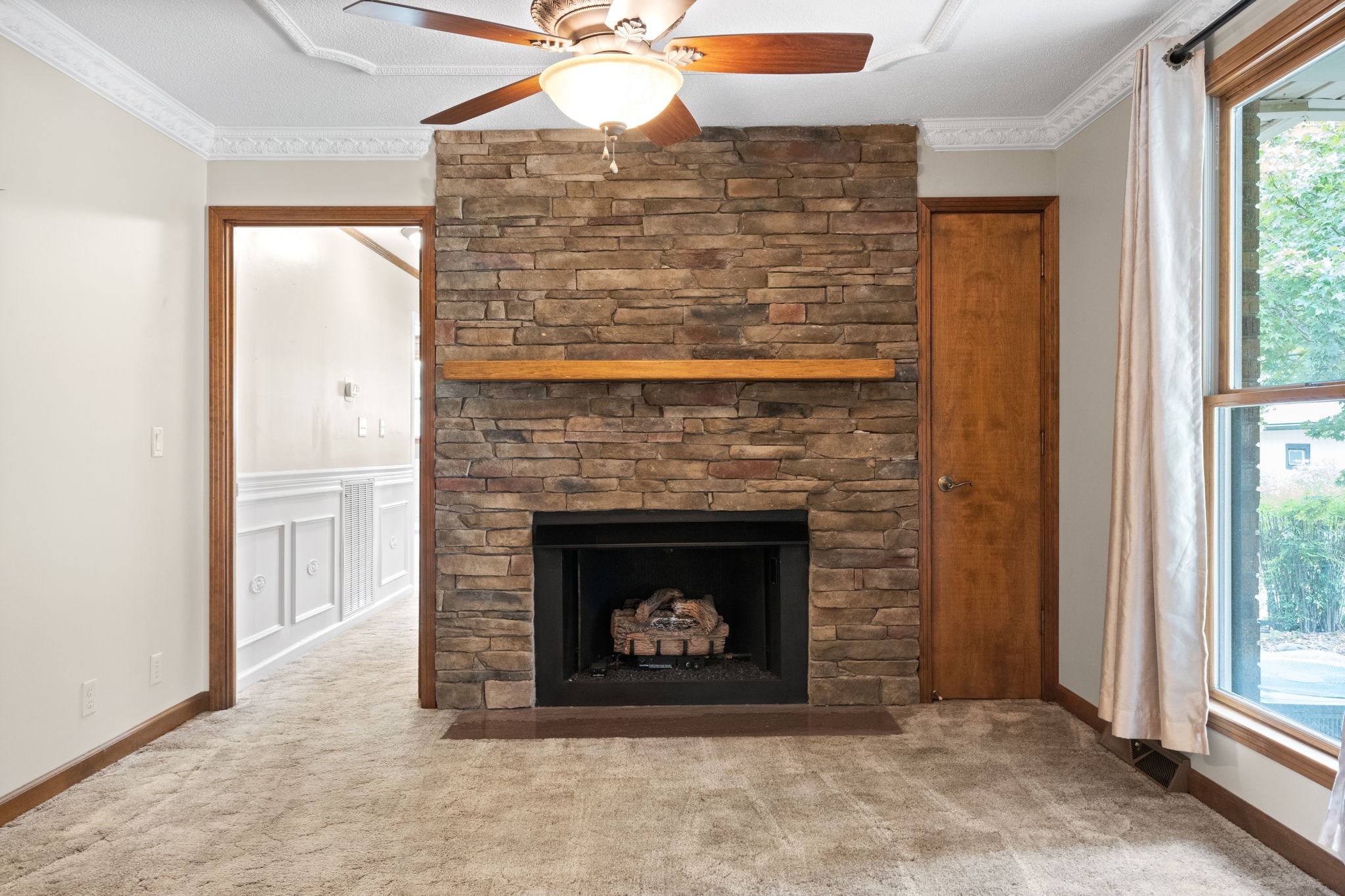 156 W Concord Dr