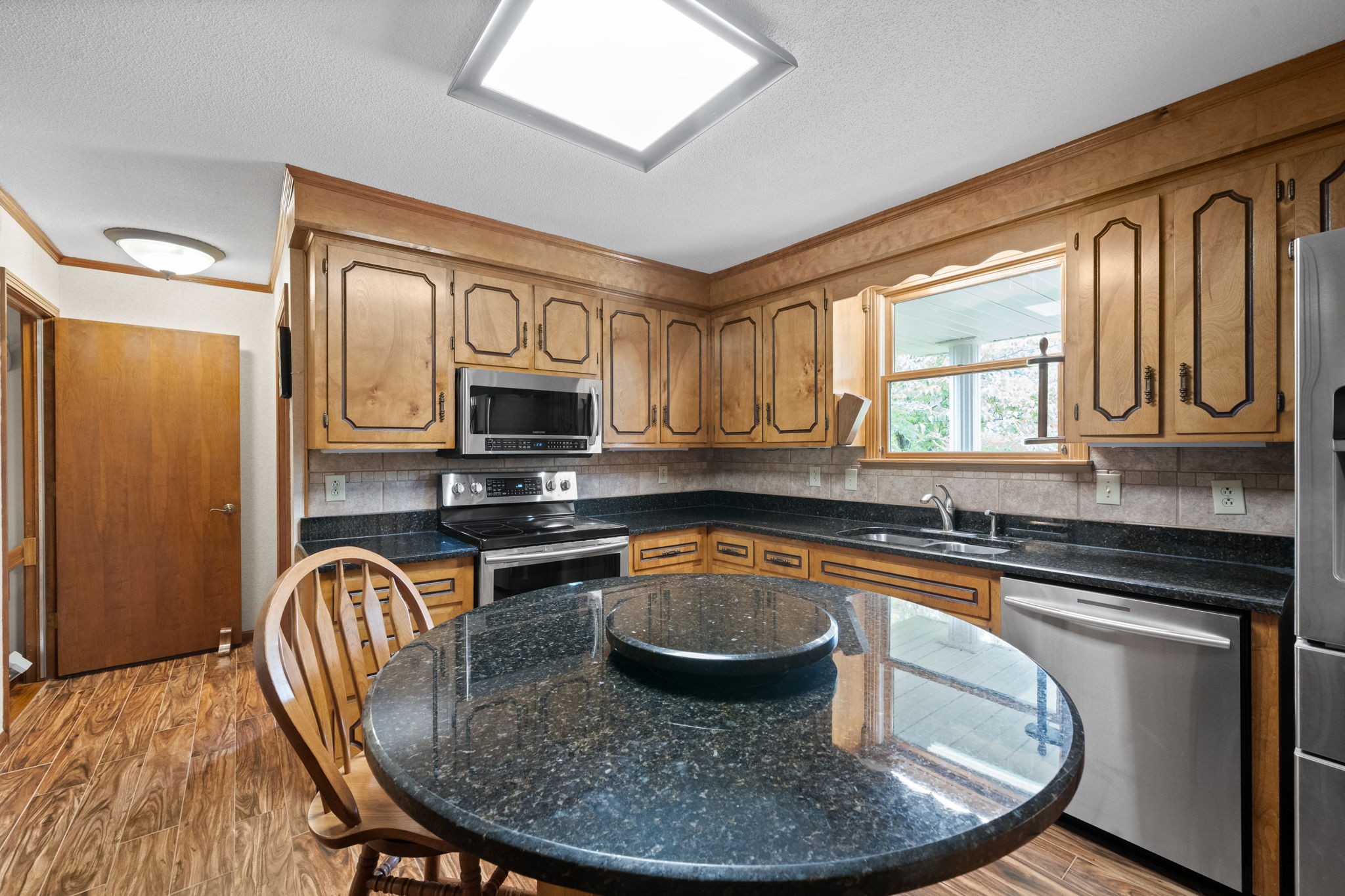 156 W Concord Dr