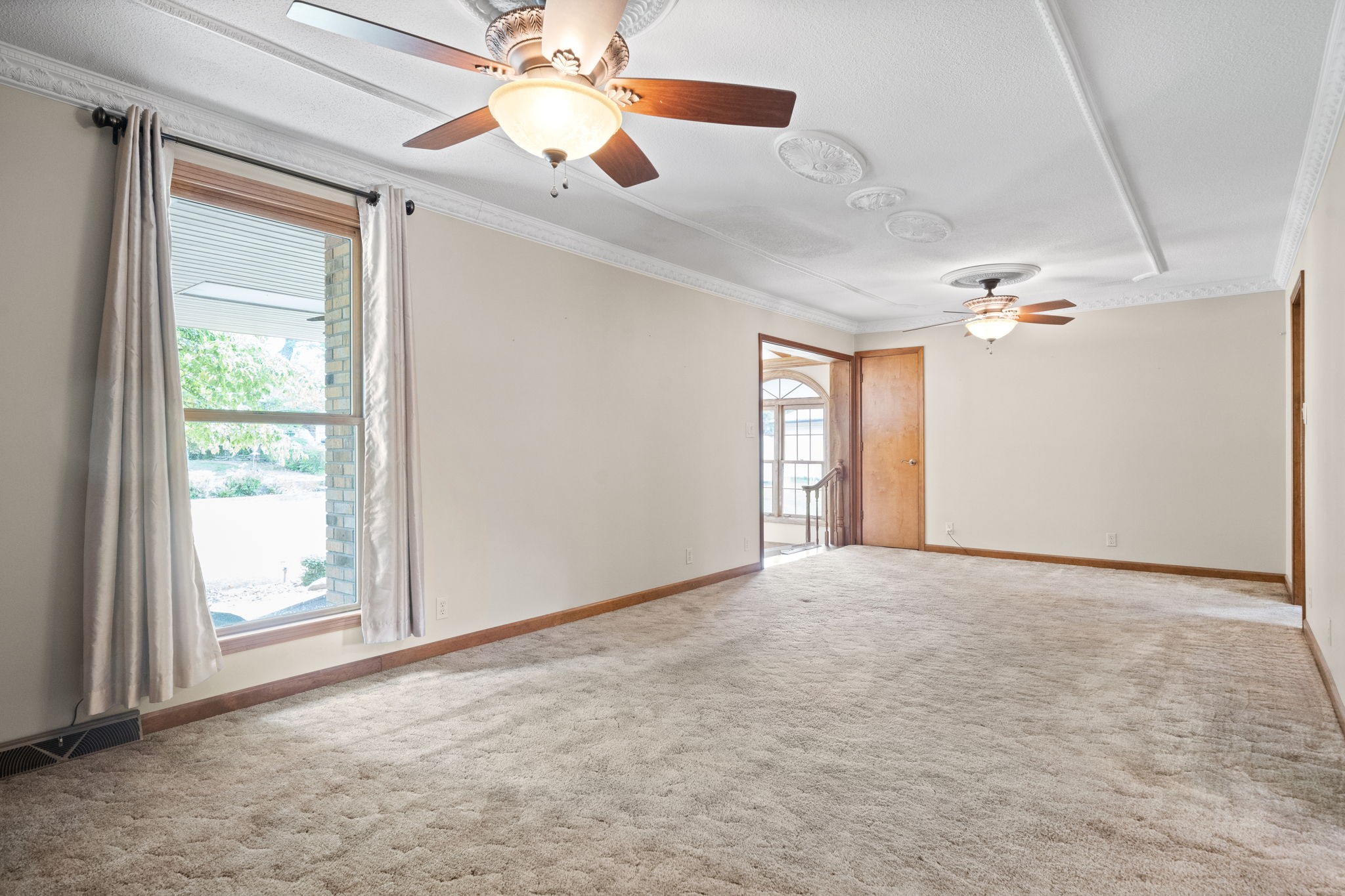 156 W Concord Dr