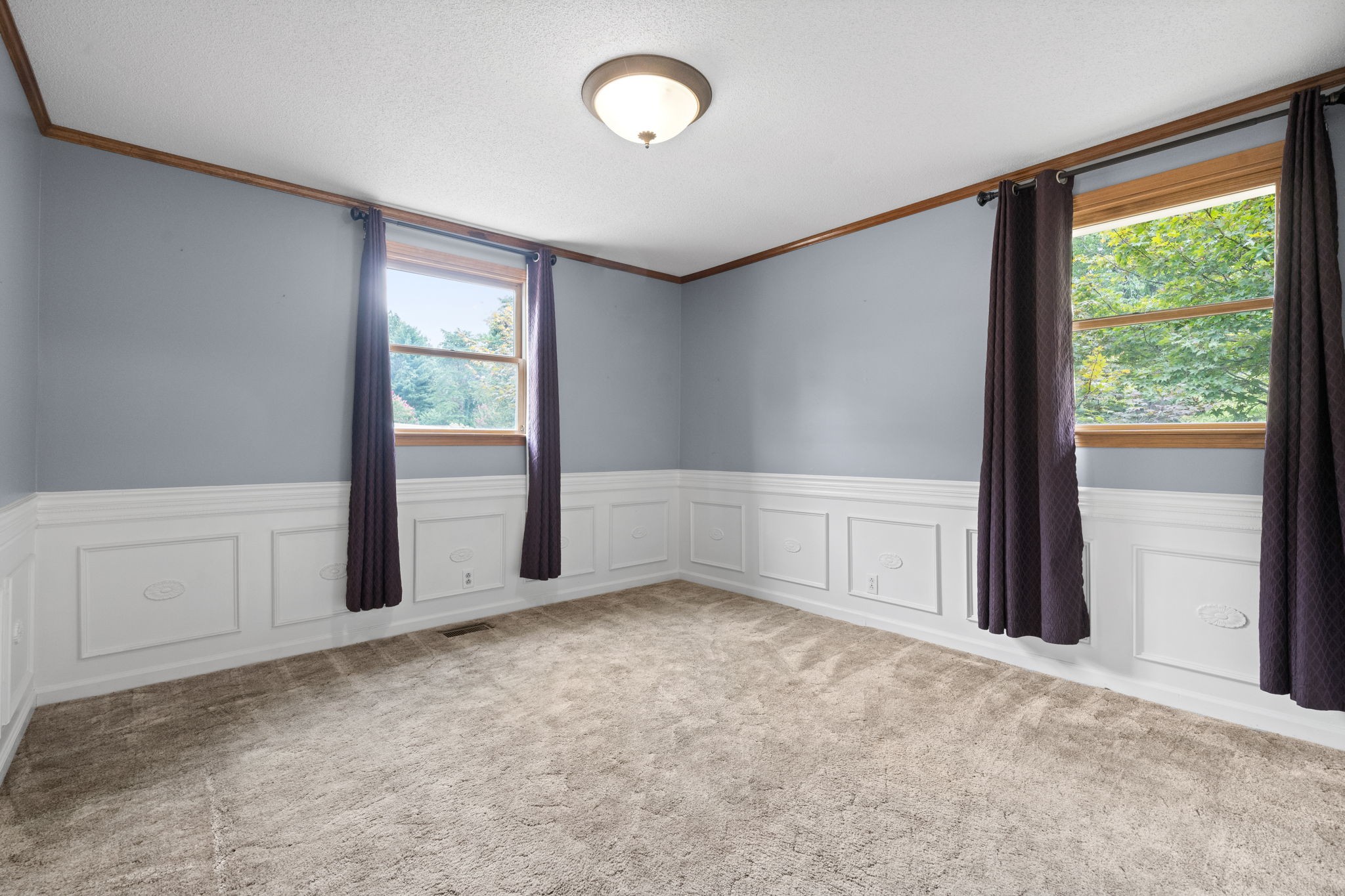 156 W Concord Dr