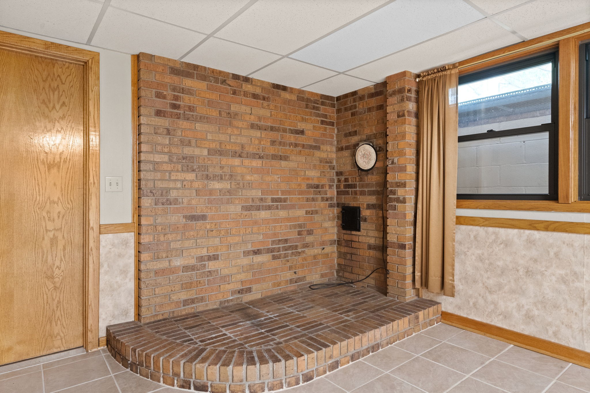 156 W Concord Dr