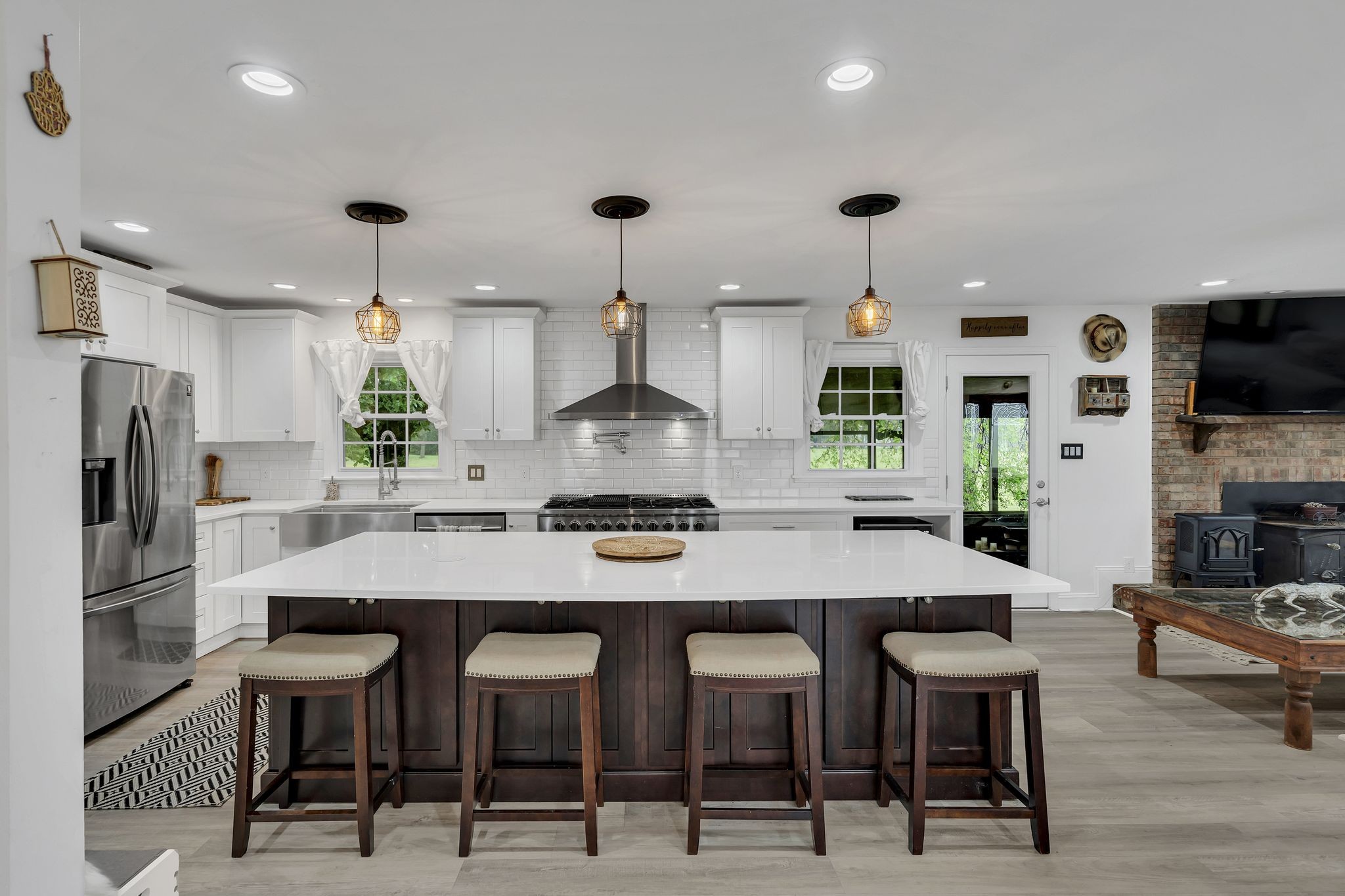 107 Brights Ln