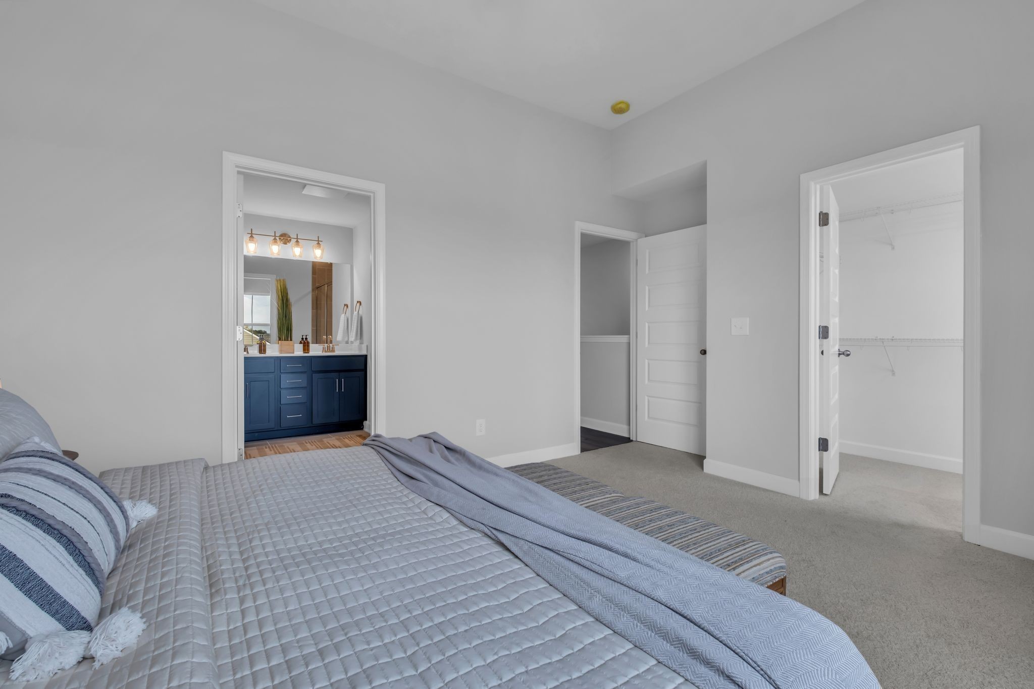 512 Mantes Aly