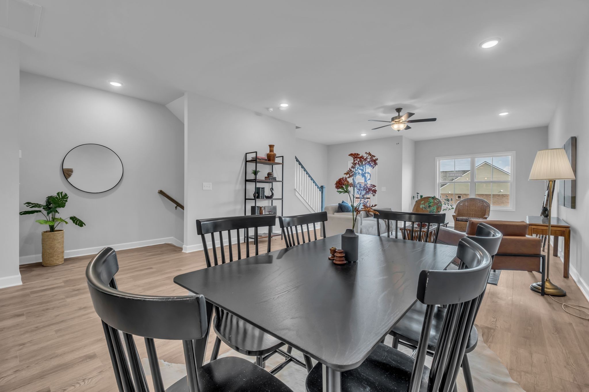 512 Mantes Aly