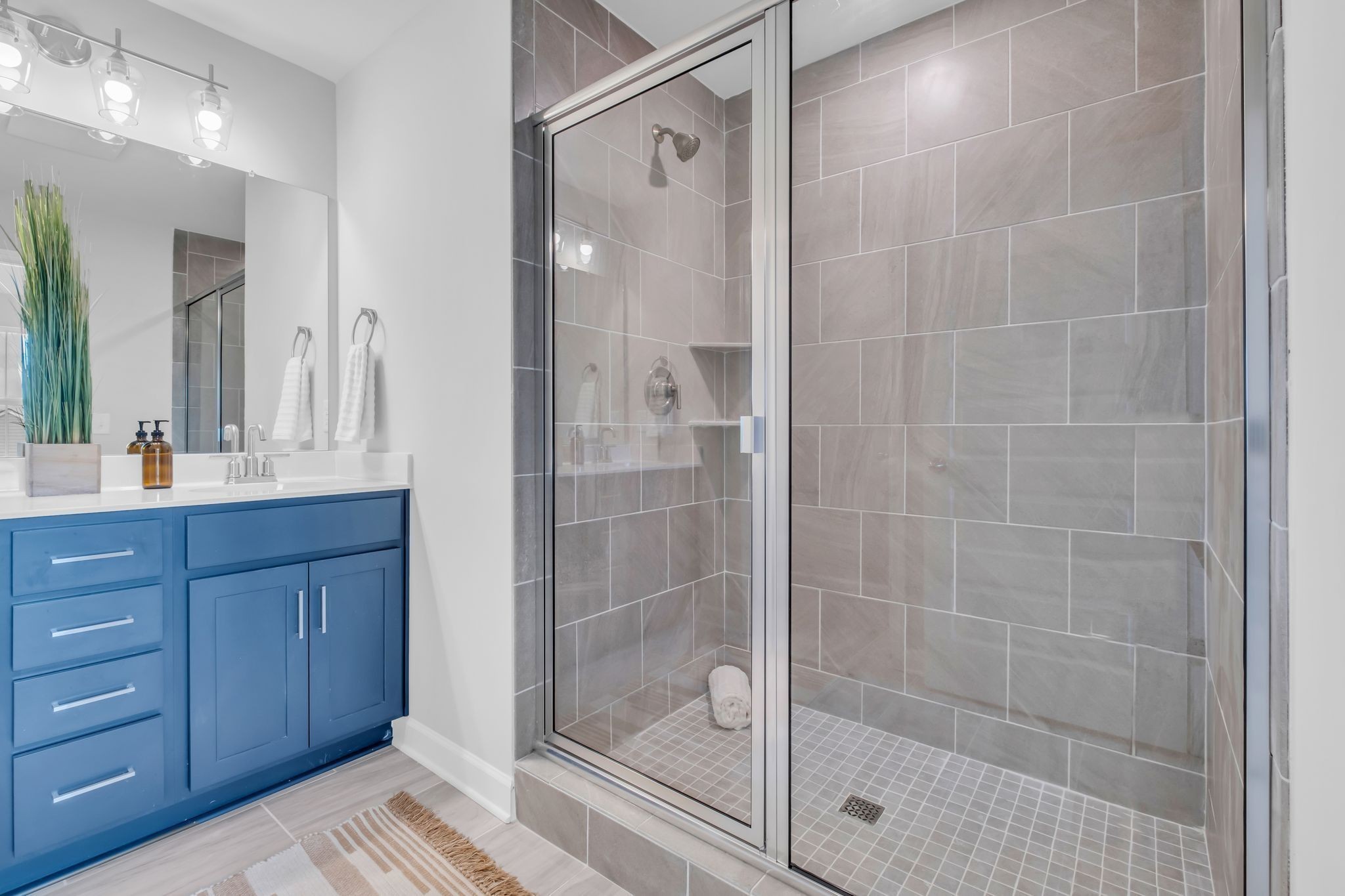 512 Mantes Aly