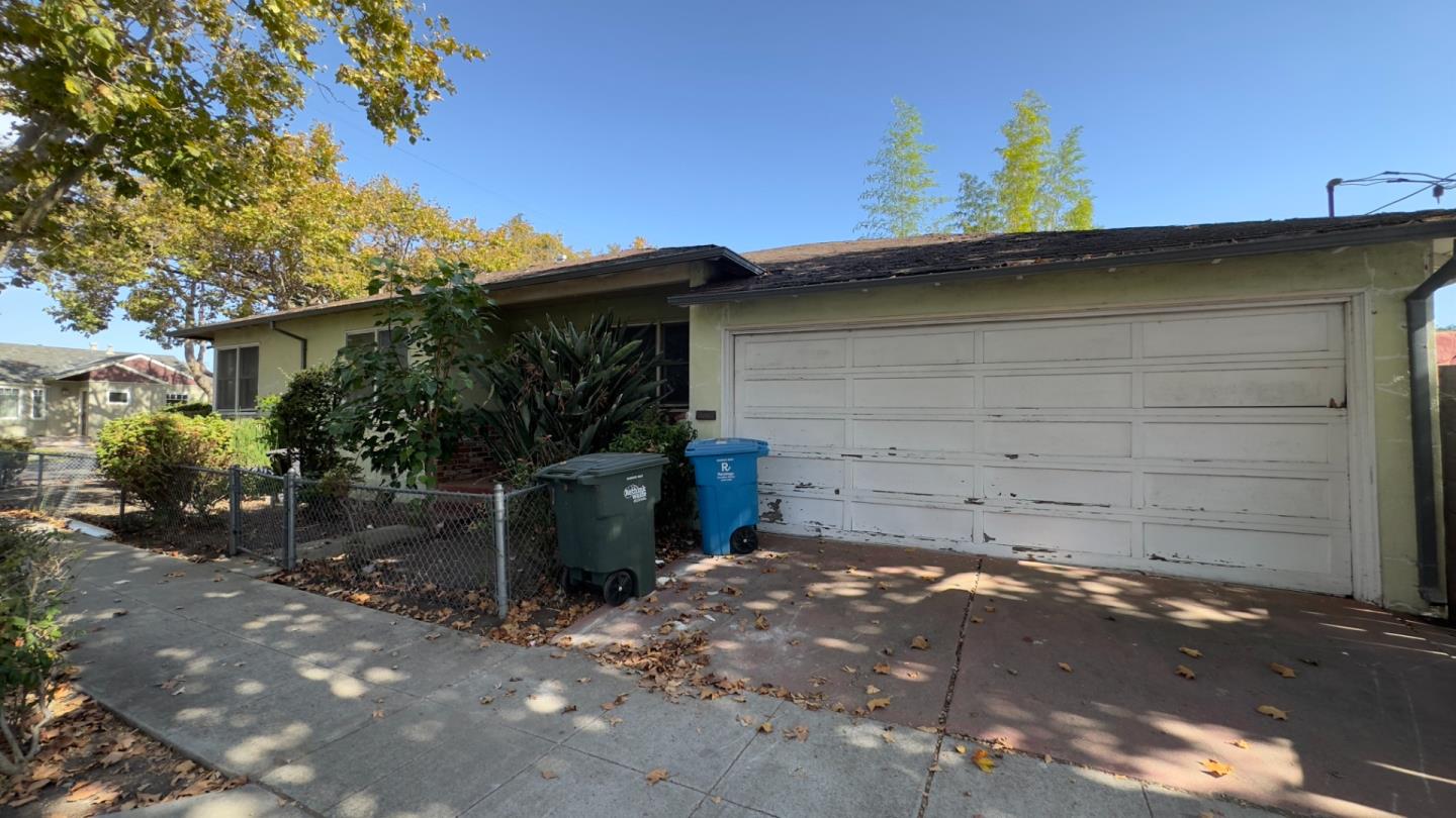 252 N Fremont Street