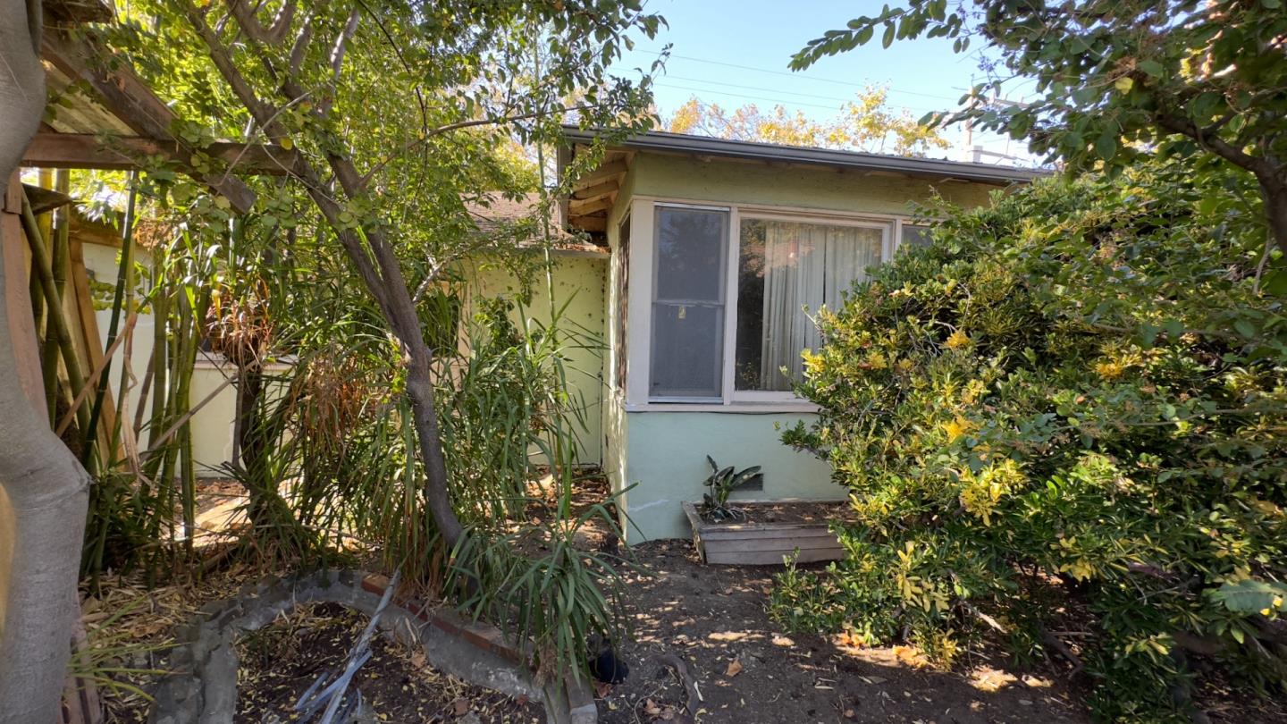 252 N Fremont Street