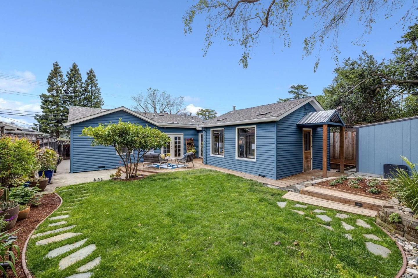 1374 Alameda de las Pulgas