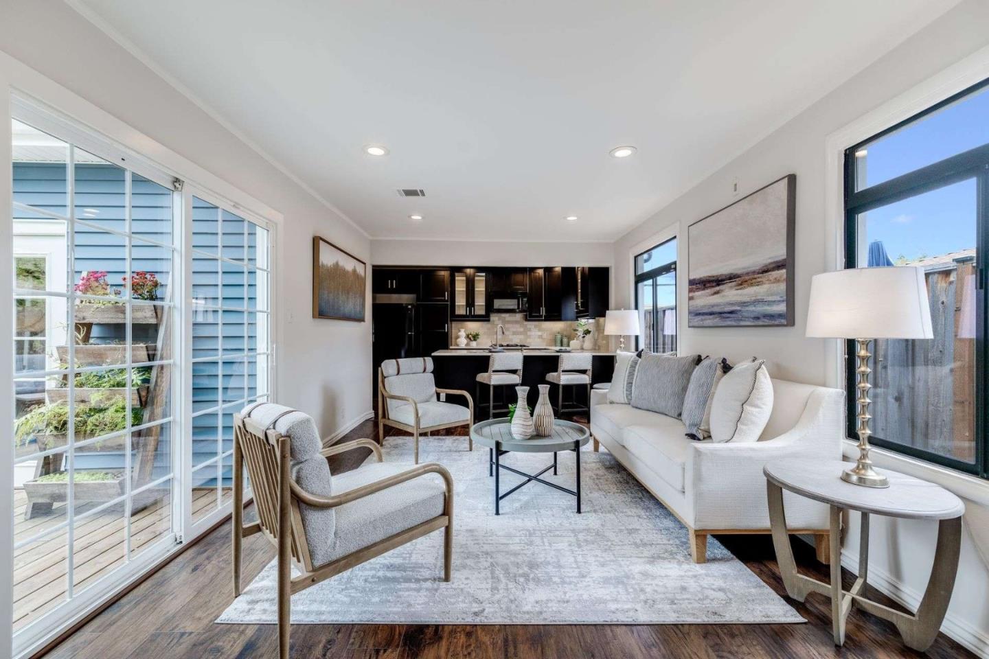 1374 Alameda de las Pulgas