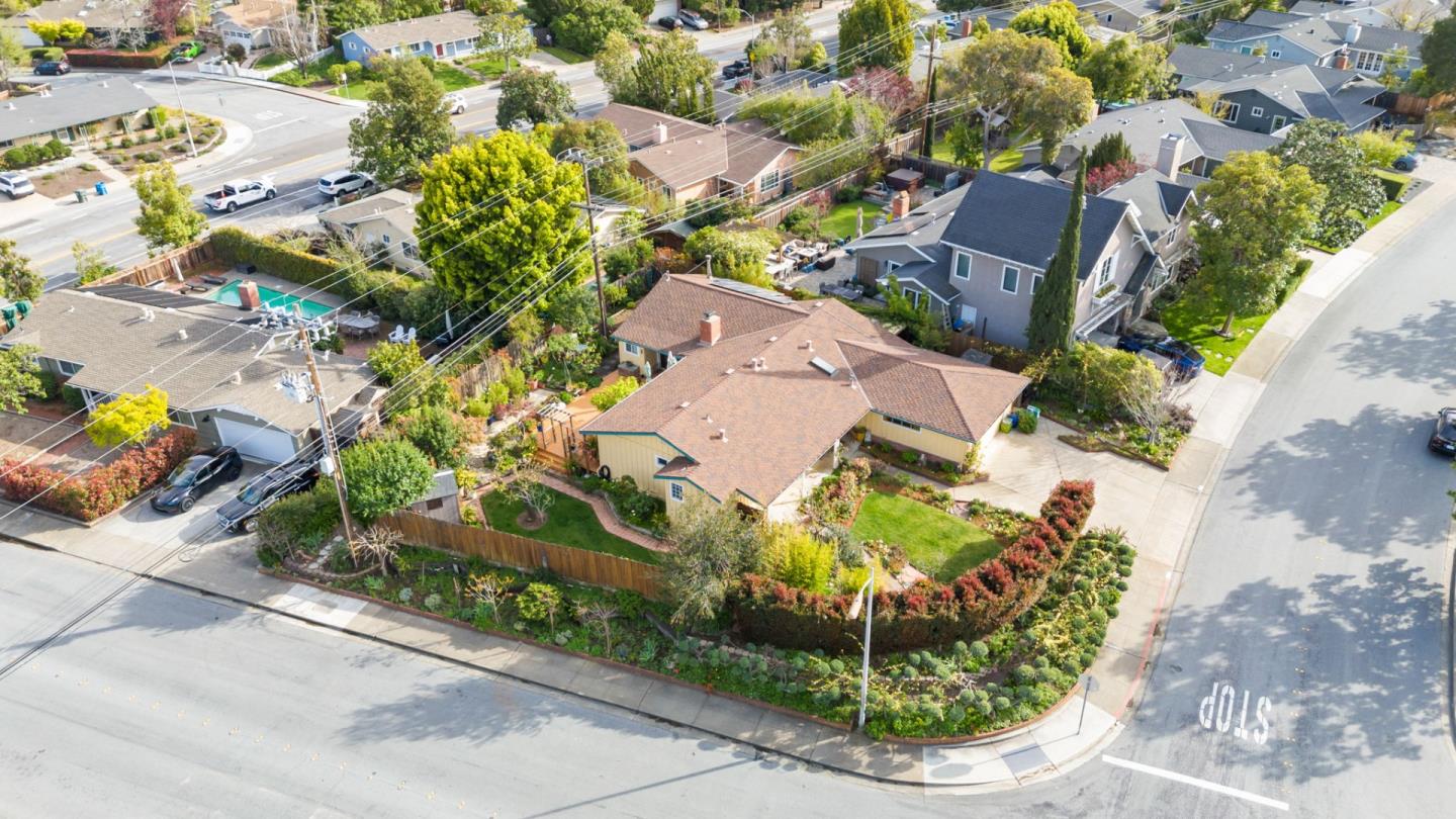 3703 Country Club DR