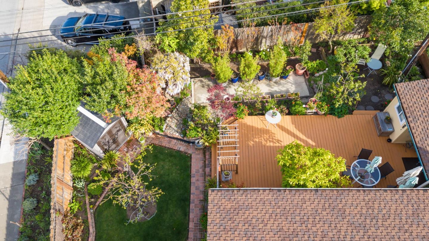 3703 Country Club DR