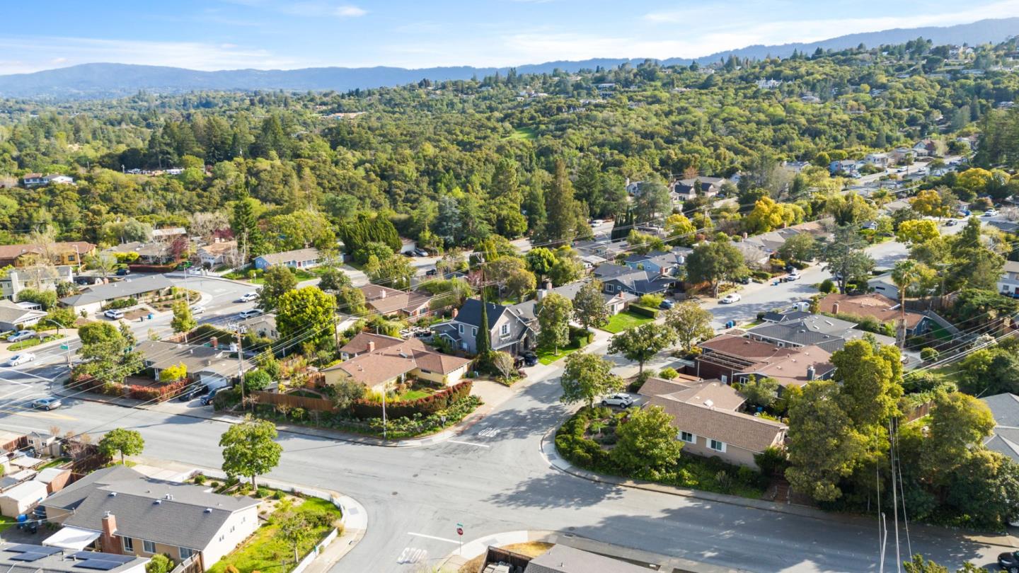 3703 Country Club DR