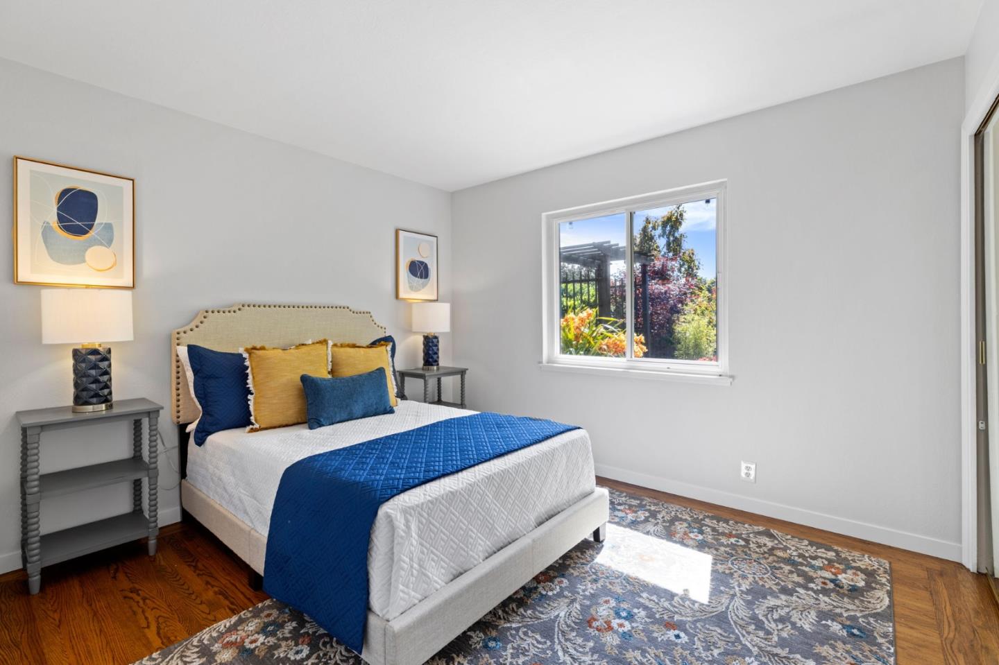 3703 Country Club DR