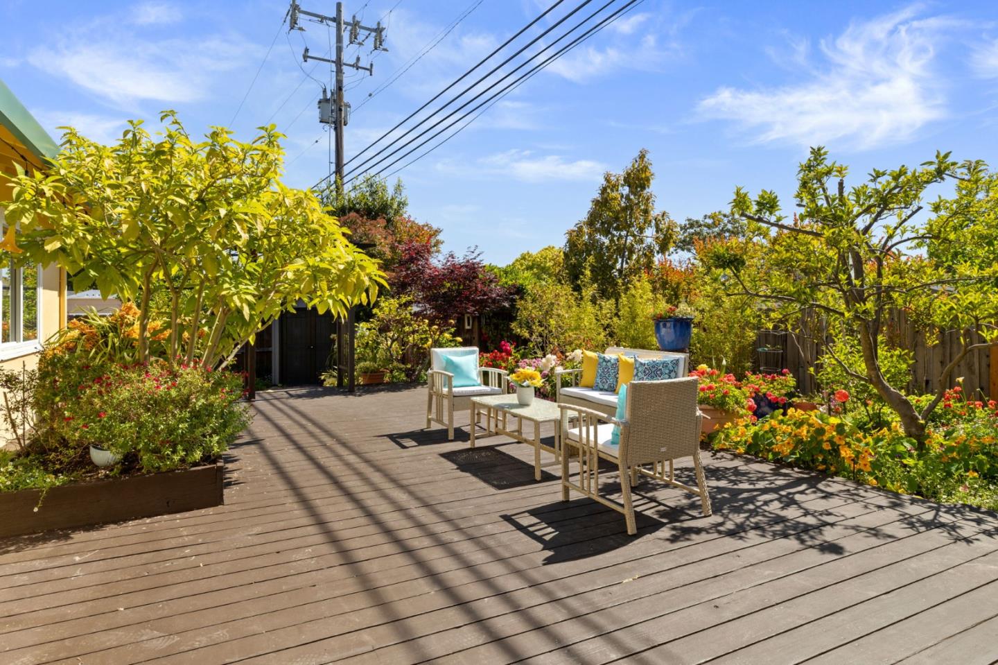 3703 Country Club DR