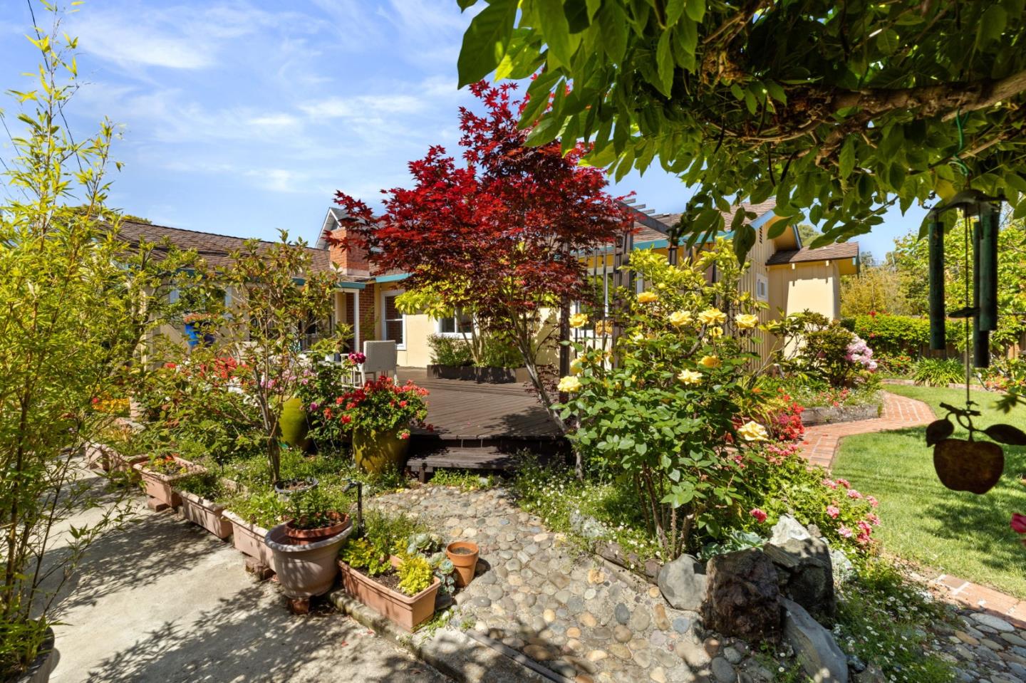 3703 Country Club DR