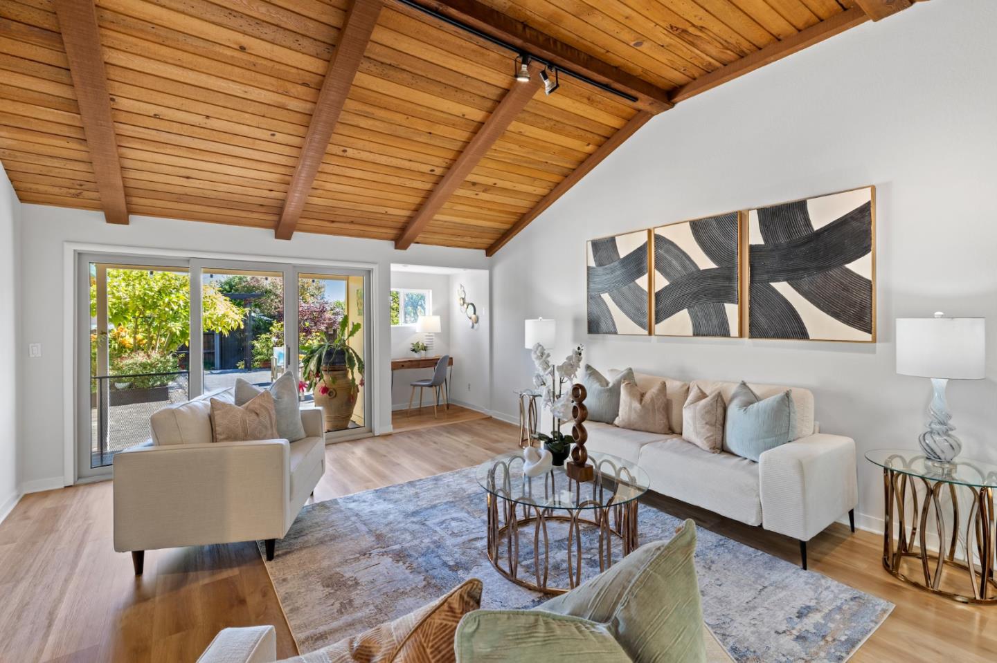 3703 Country Club DR