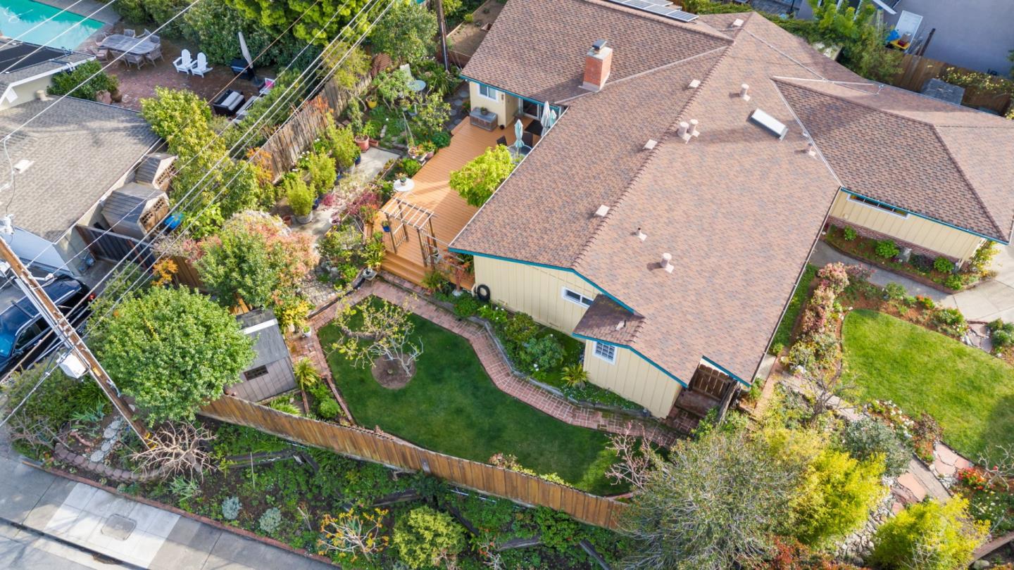 3703 Country Club DR