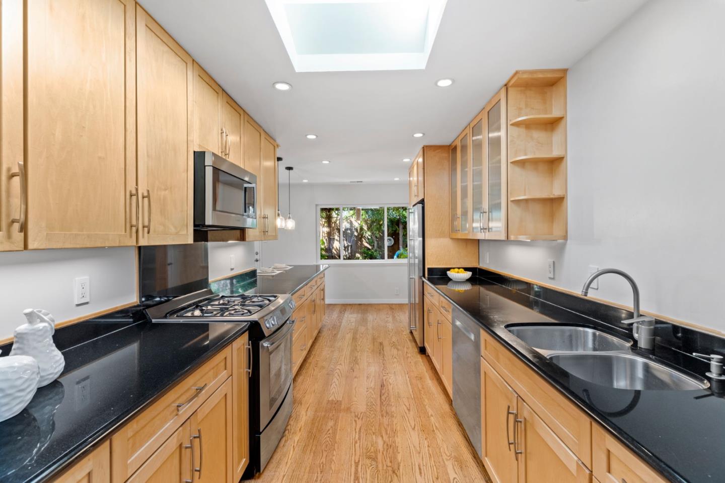 3703 Country Club DR