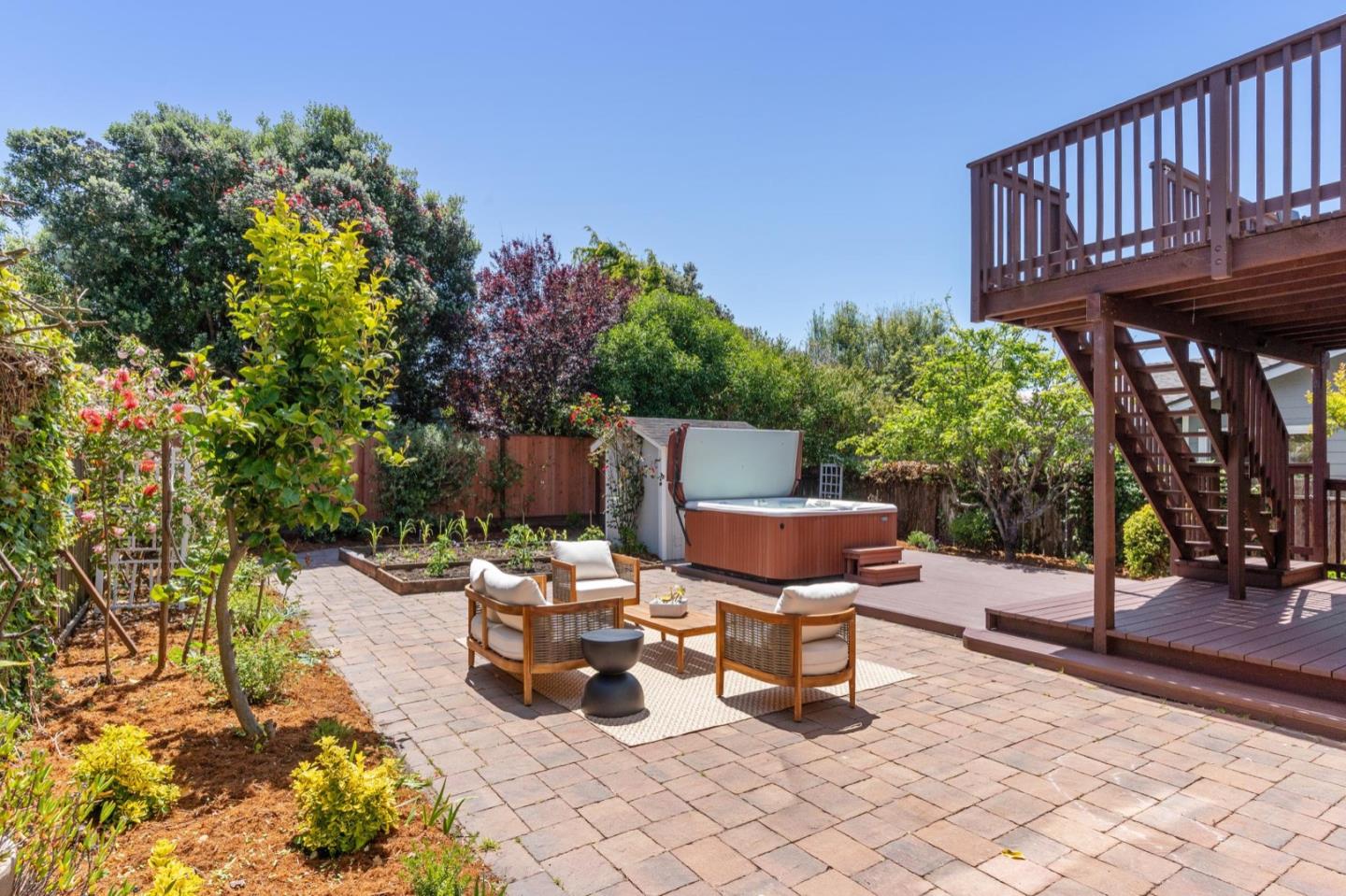 436 Valdez Avenue