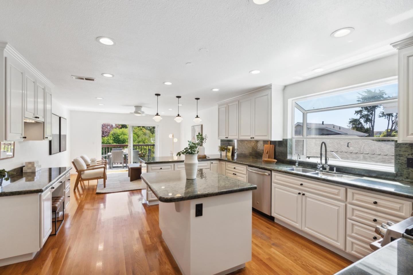 436 Valdez Avenue